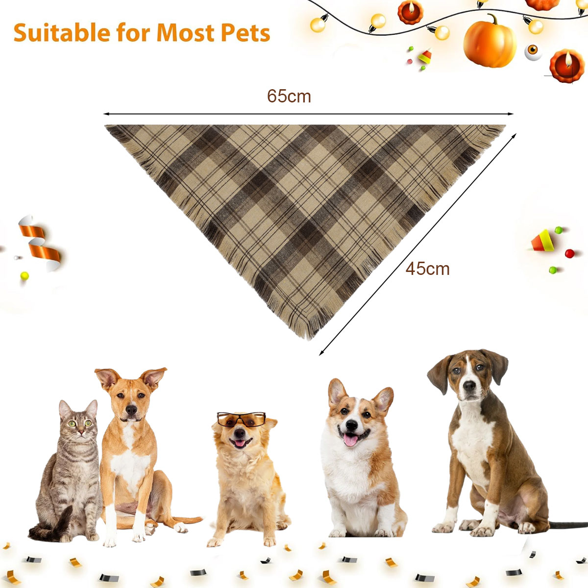 Beige kariertes Haustier-Bandana mit Hunden und einer Katze darunter, mit Dekorationen.