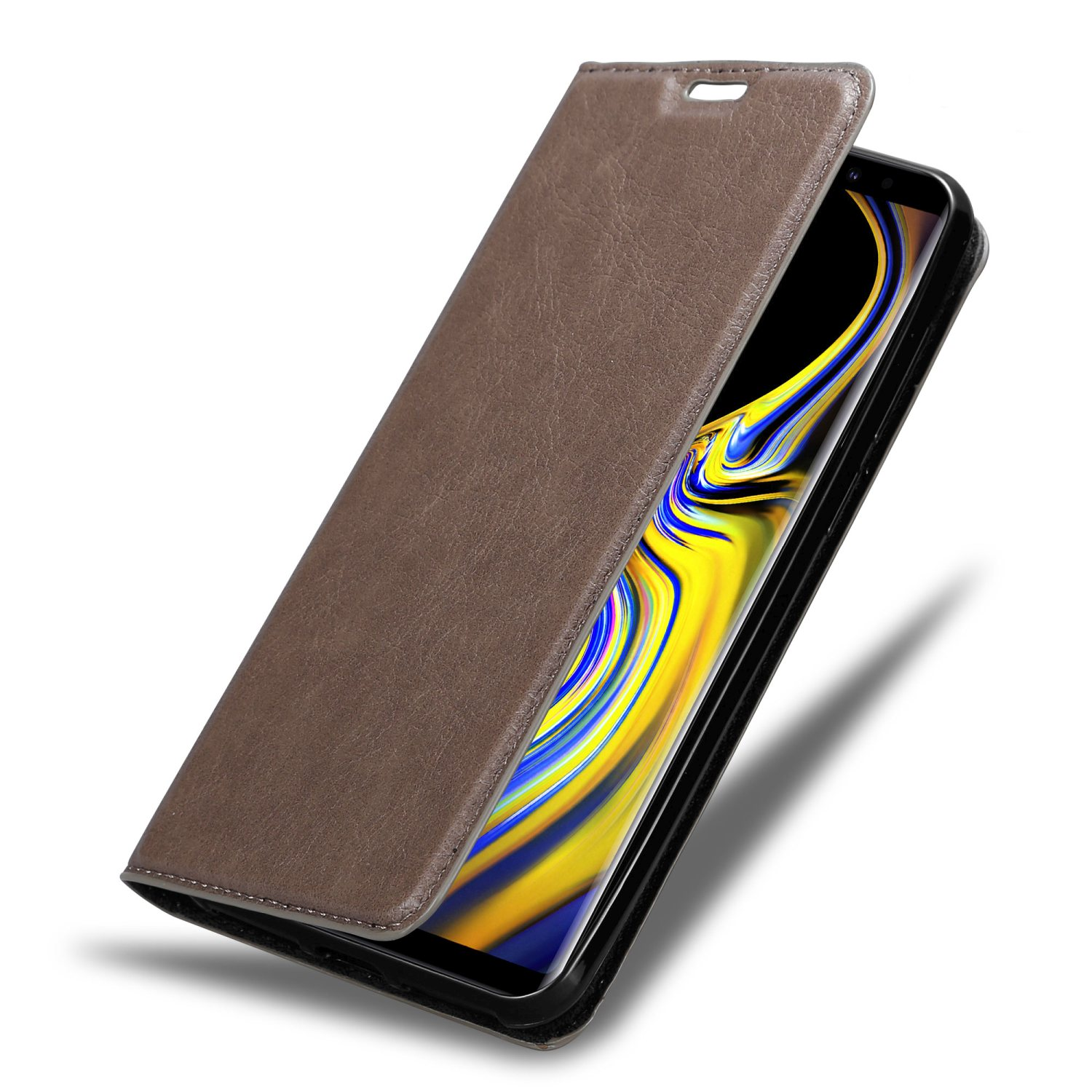 Eine braune Leder-Handyhülle, teilweise geöffnet, mit einem Telefon auf einer hellen Oberfläche.