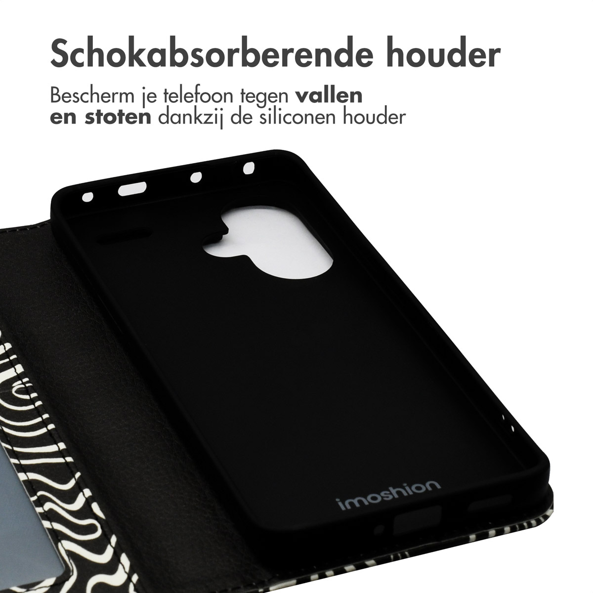 Telefoonhoesje, zwart met een wit zebrapatroon. Open, met de telefoonhouder zichtbaar.