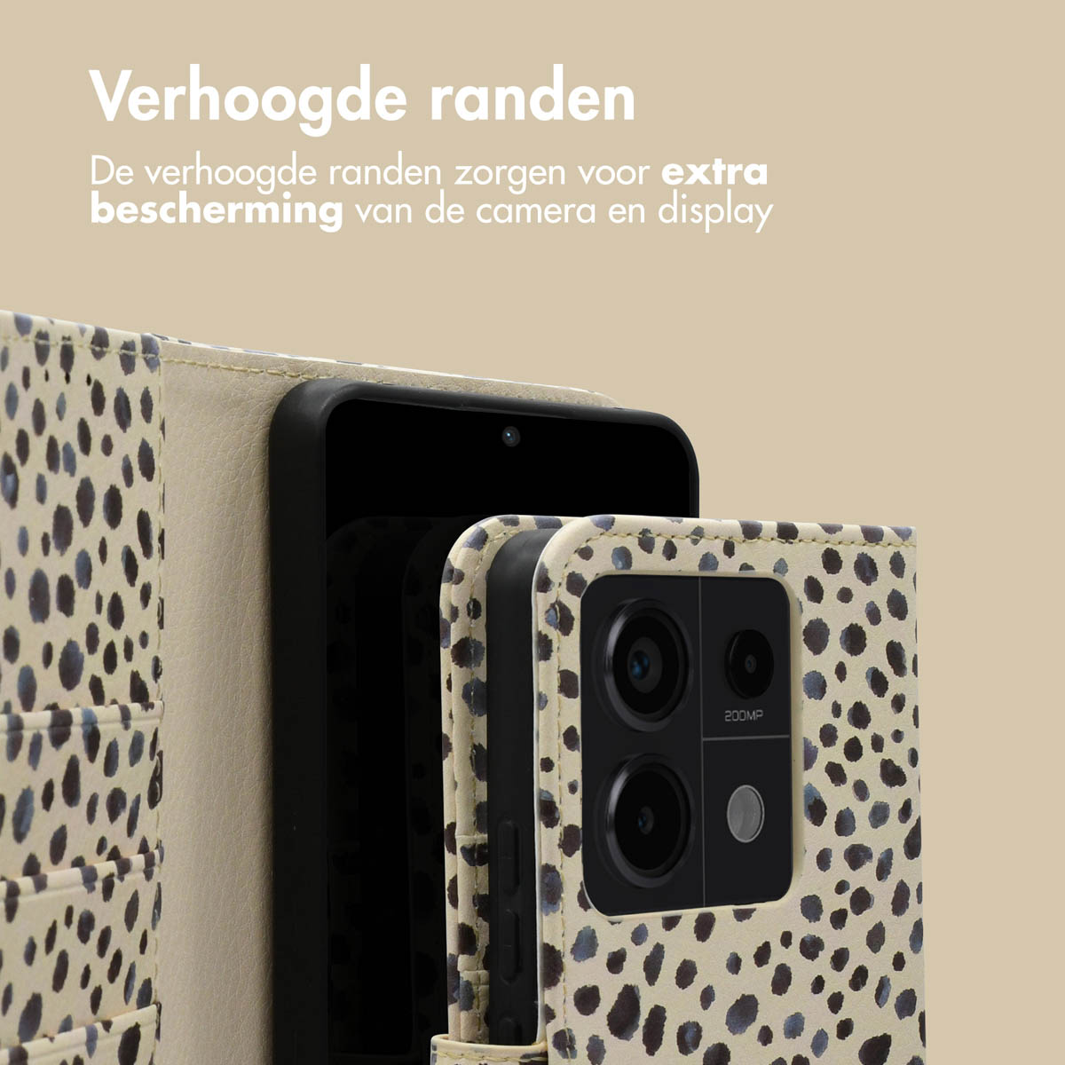 Een telefoonhoesje met een gevlekt dierenprint. De telefoon is zichtbaar, met een 200MP camera.