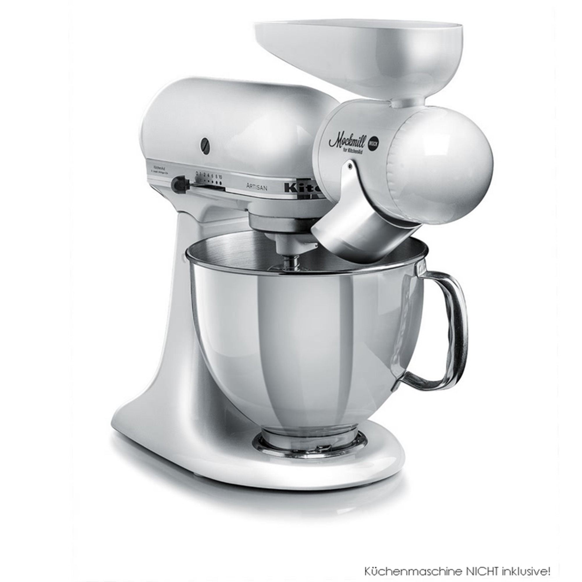 Srebrny mikser KitchenAid z białą przystawką do mielenia ziarna.