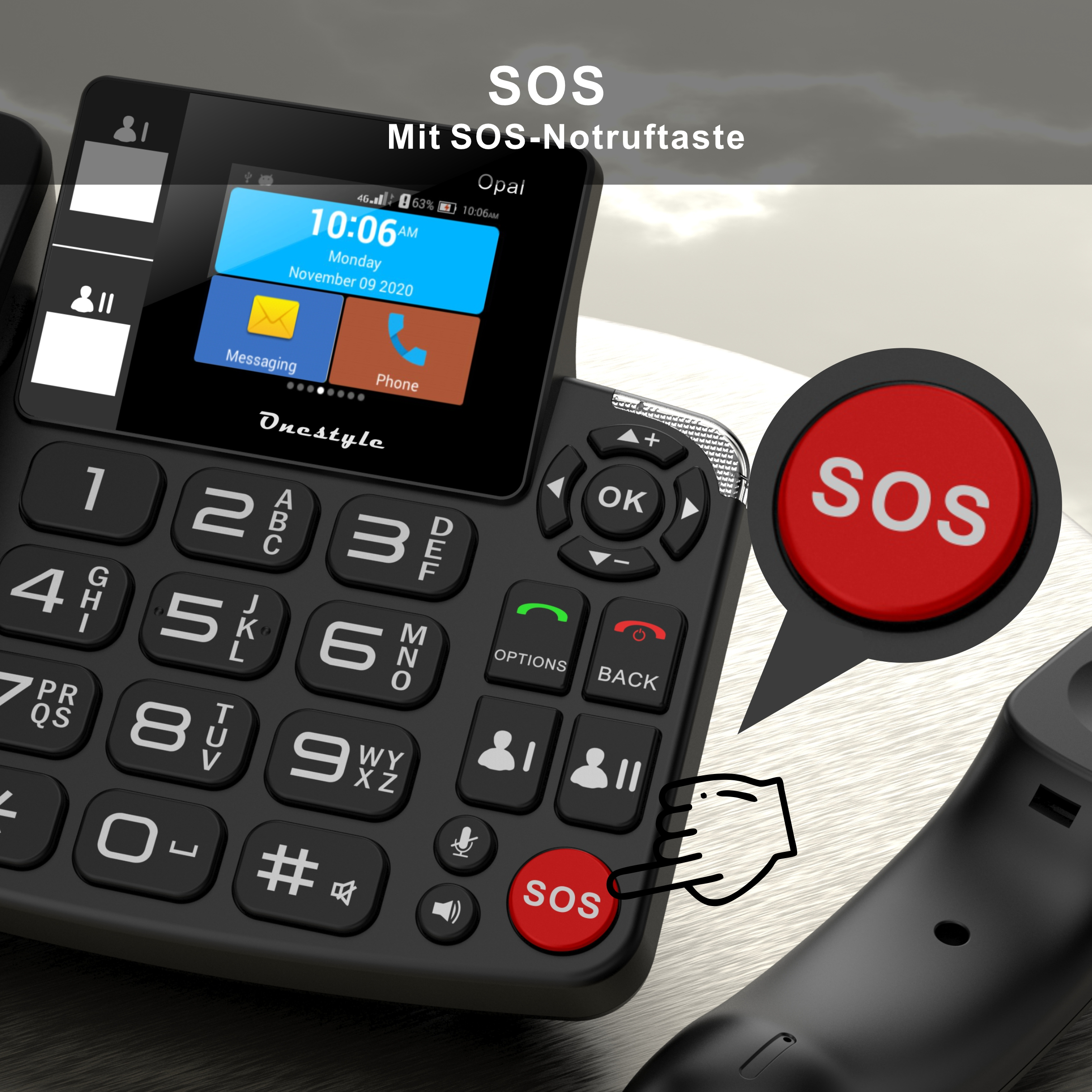 Telefono nero per anziani con tasti grandi e un pulsante SOS. Sfondo bianco.