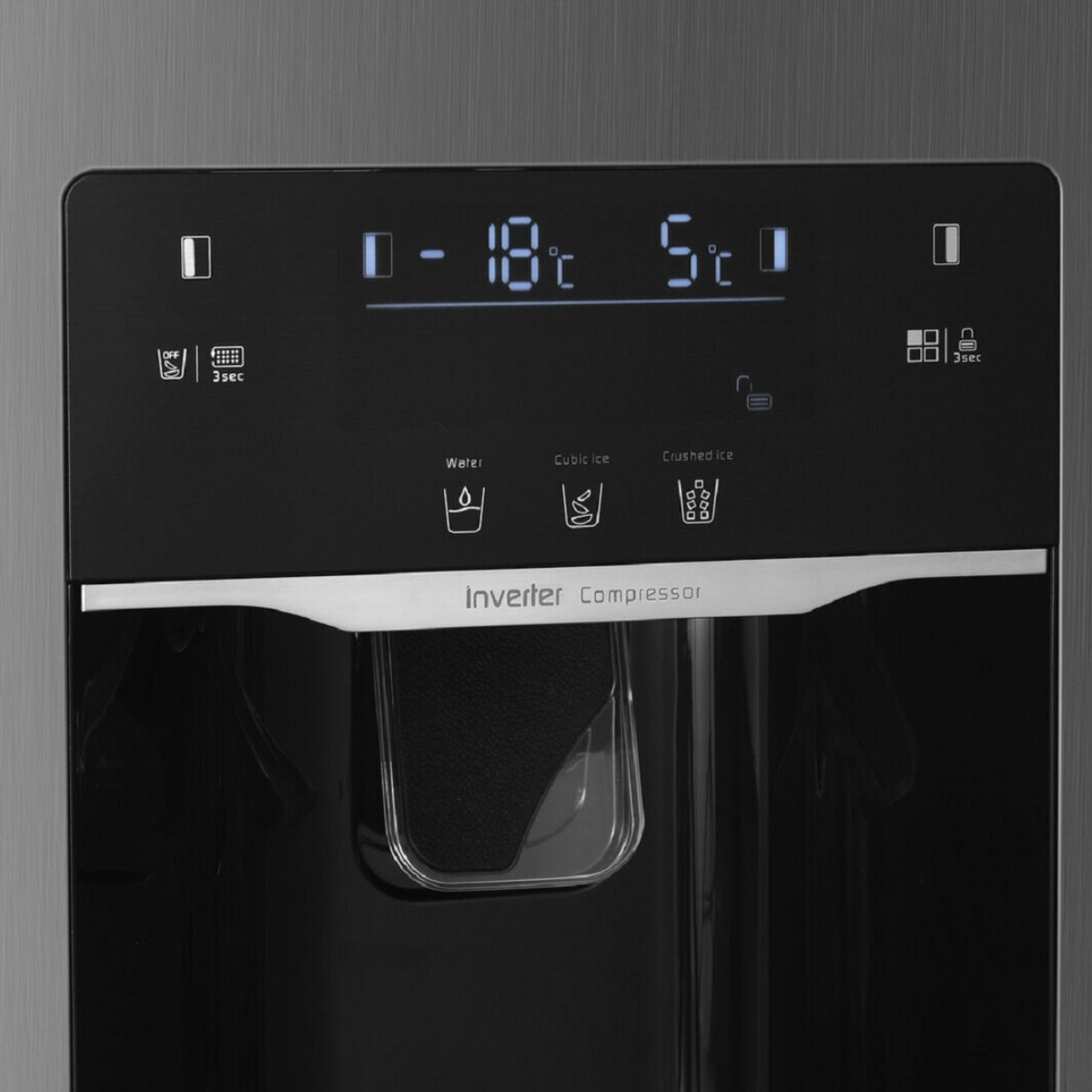 Close-up van een koelkastpaneel met digitaal display, temperatuur en iconen.
