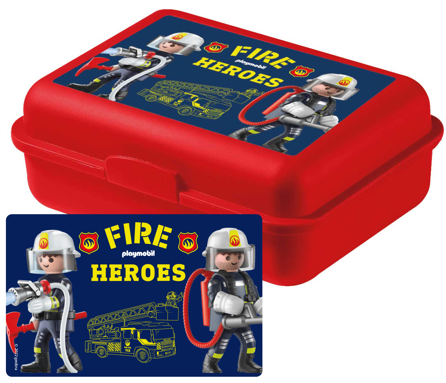 Rote Brotdose. Playmobil Fire Heroes Brotdose mit passendem Etikett. Cartoon-Feuerwehrleute darauf.