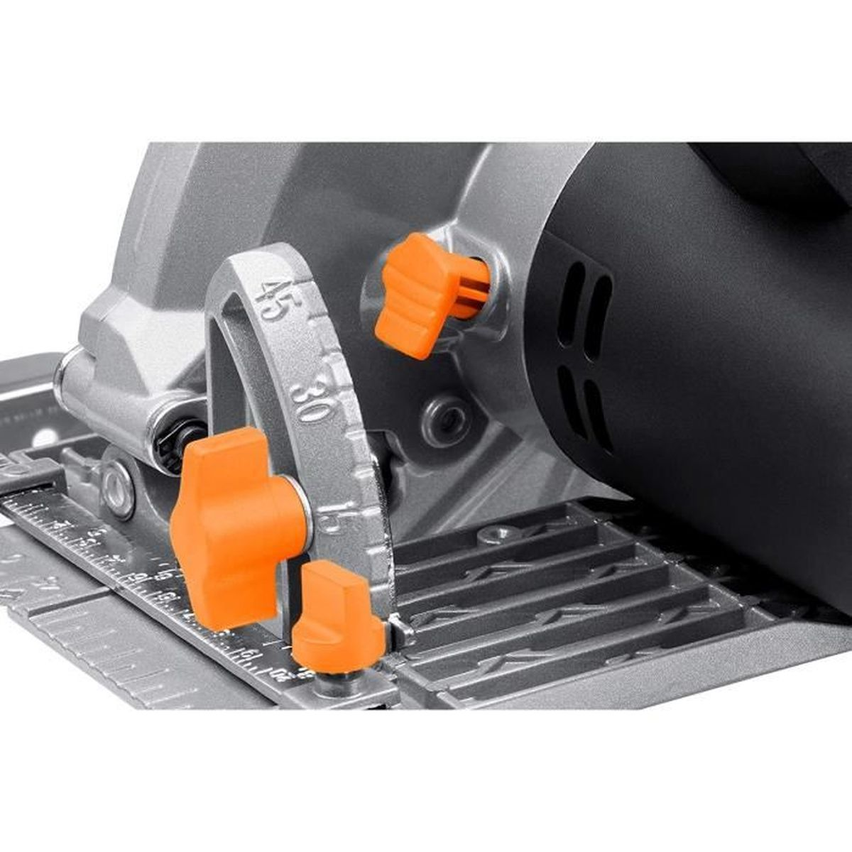 Nahaufnahme einer Kreissäge mit orangen Einstellknöpfen. Graue und schwarze Details.