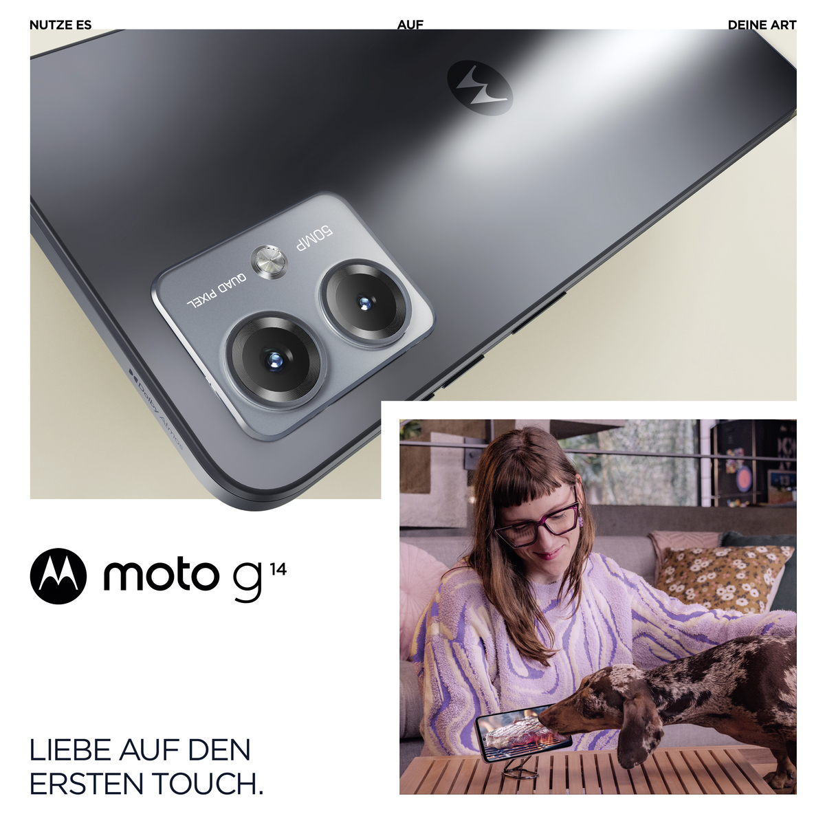 Telefon i pies na pierwszym planie, z tekstem w tle.