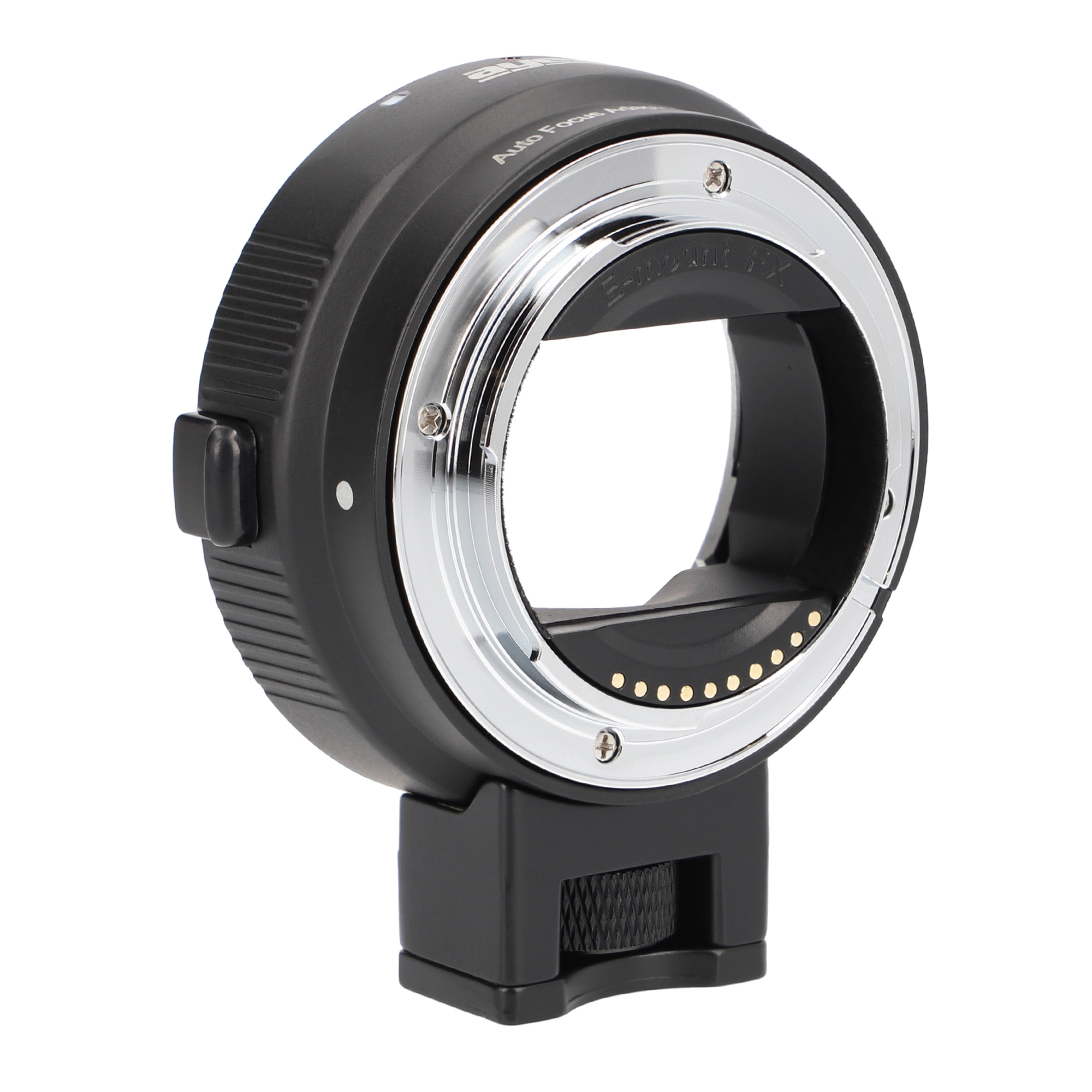 Schwarzer Objektivadapter. Er hat einen silbernen Ring und mehrere Schrauben, mit einem schwarzen Knopf.