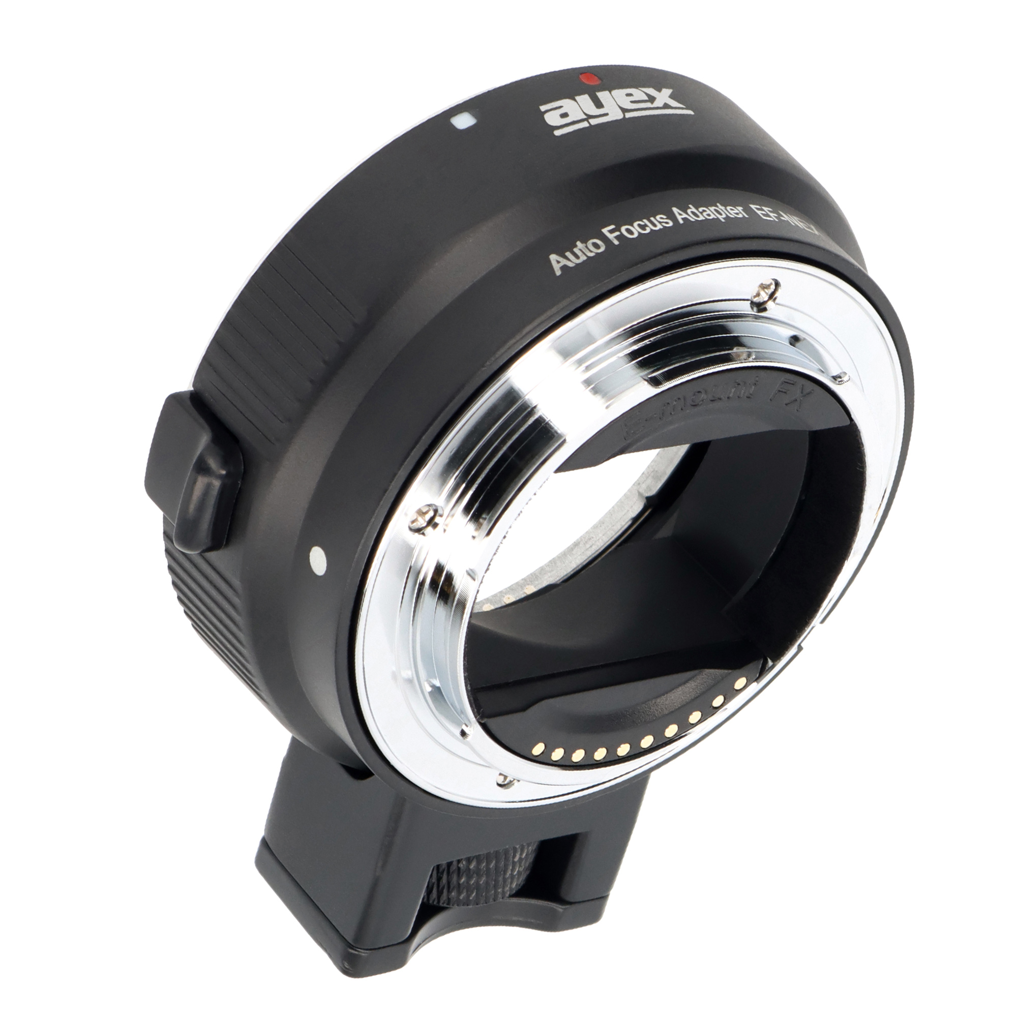 Schwarzer Autofokusadapter für eine Kamera. Es hat einen silbernen Ring in der Mitte.