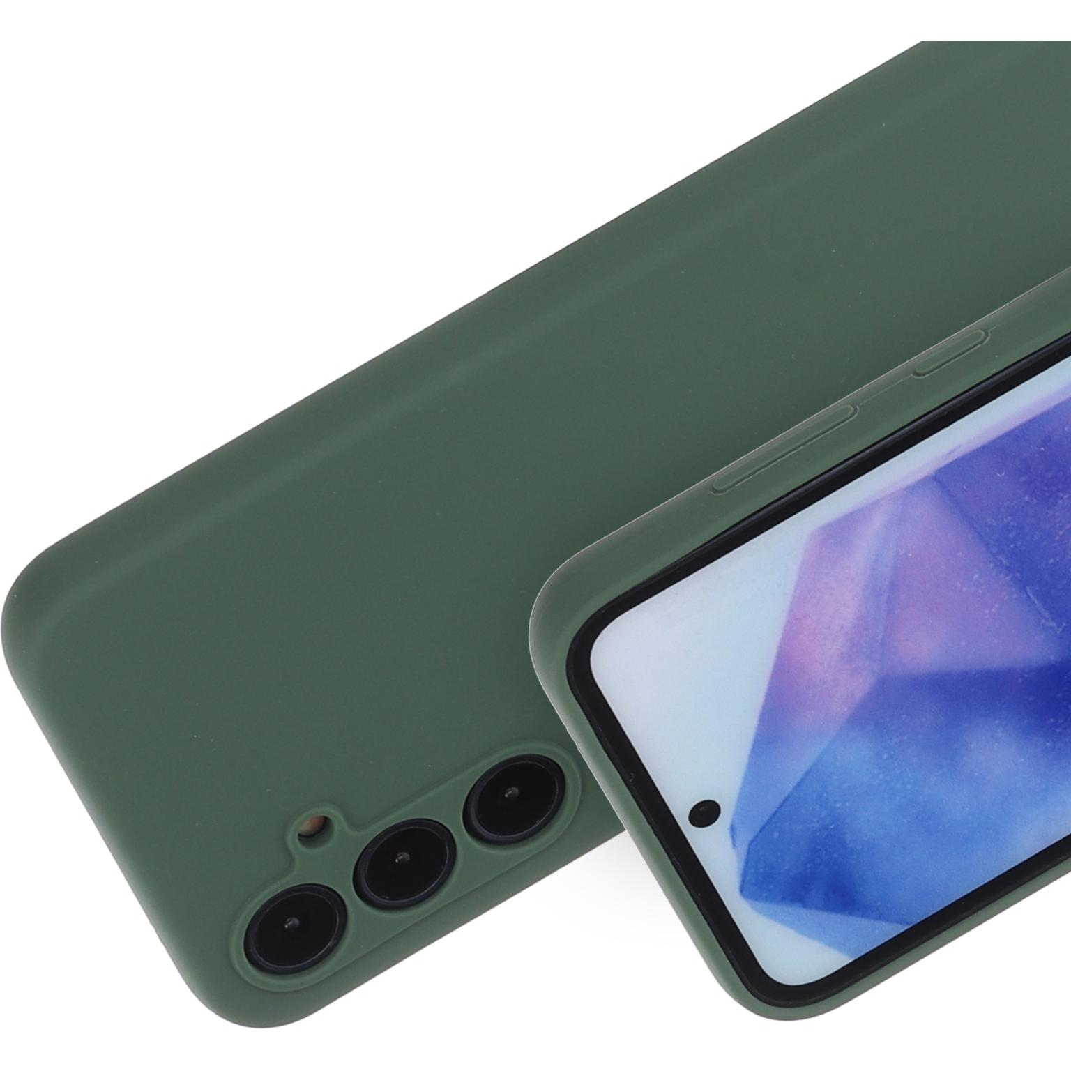 Groene telefoonhoes, met drie cameralenzen in de hoek. Een andere hoes ligt erachter.