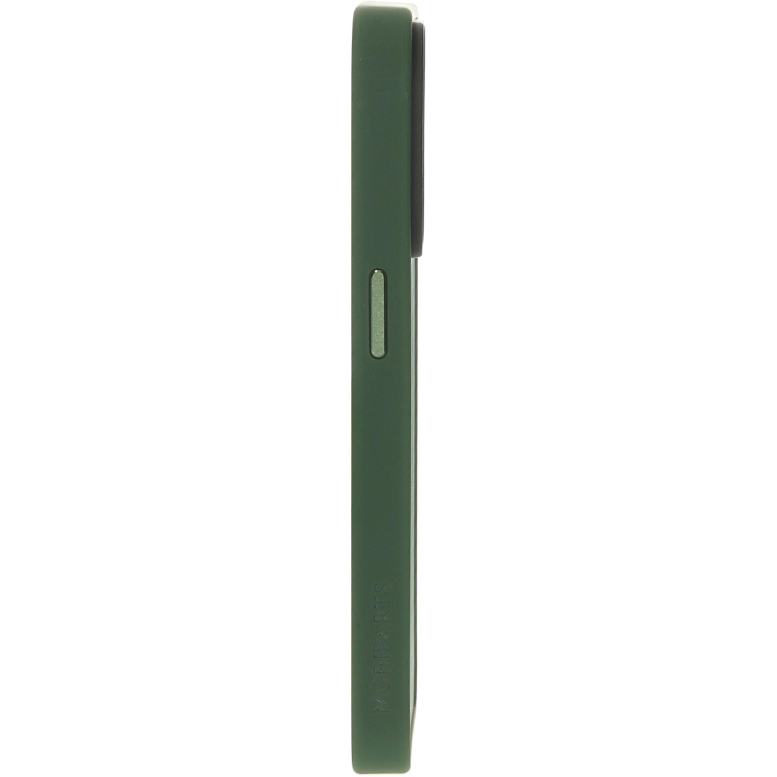 Een olijfgroene telefoonhoes. Het heeft een camera-uitsparing en zichtbare zijknoppen.