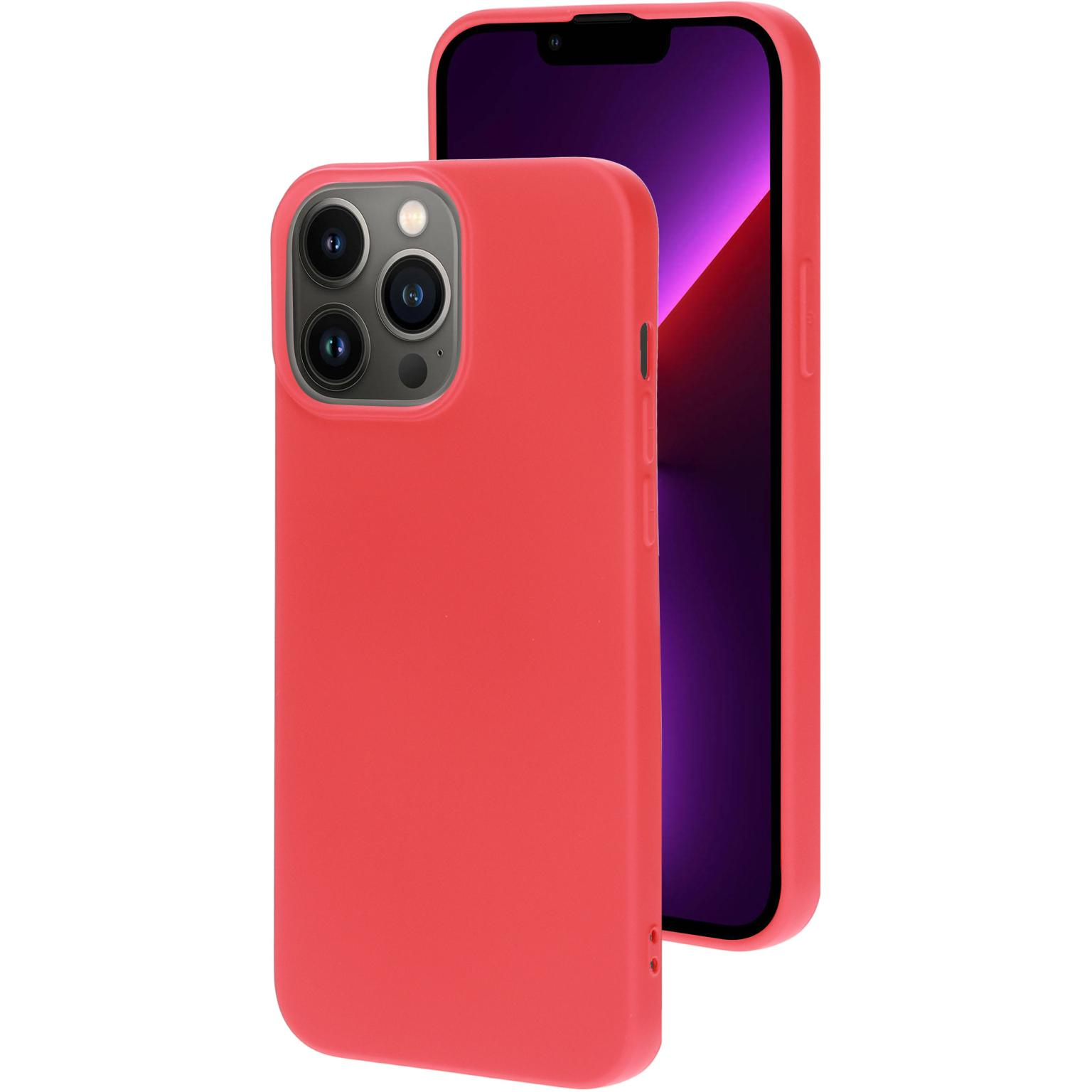 Rode telefoonhoes naast een telefoon met scherm. De telefoonhoes heeft een effen, egale kleur.