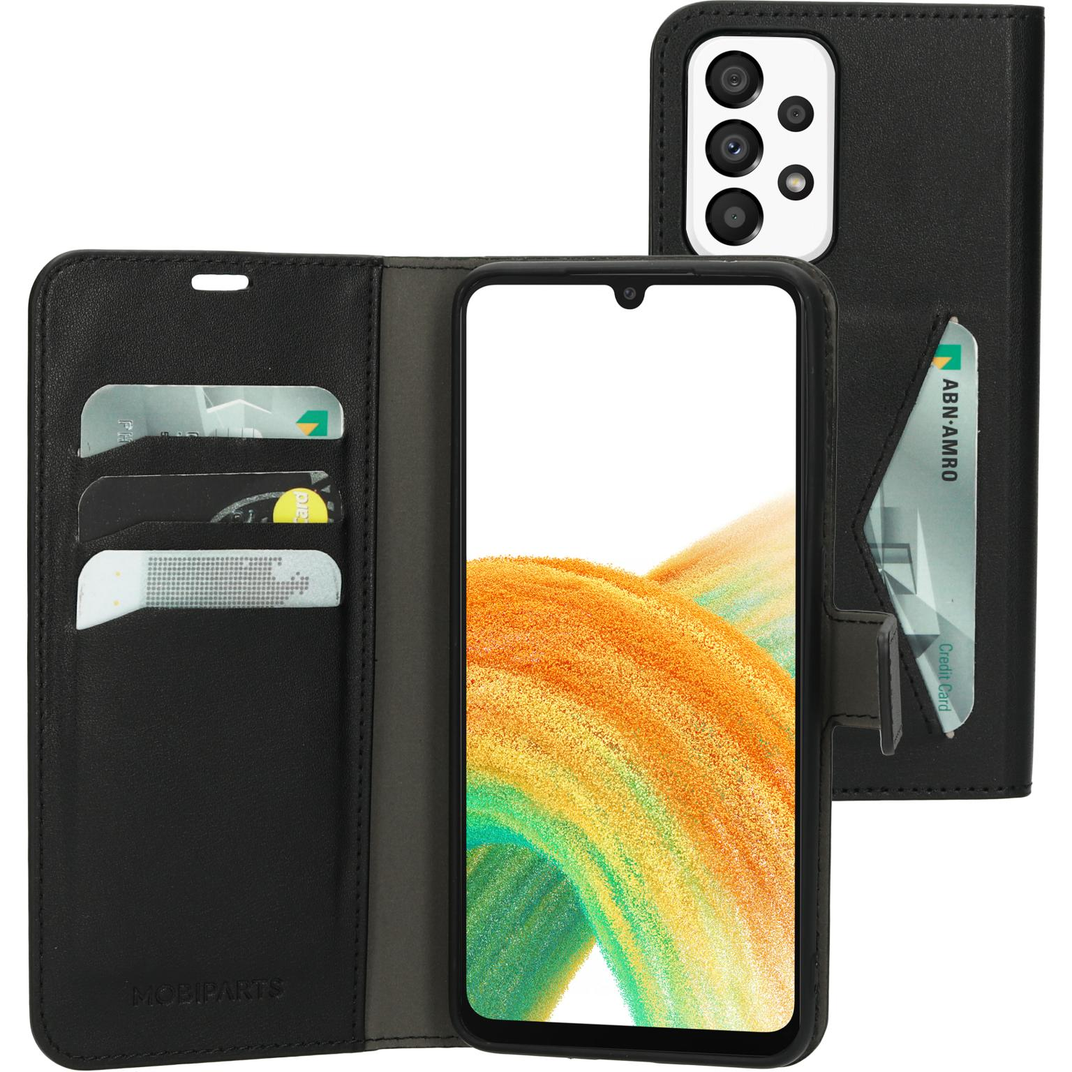 Zwarte leren telefoonhoes. Binnenin zijn er kaartsleuven en een telefoon is zichtbaar.