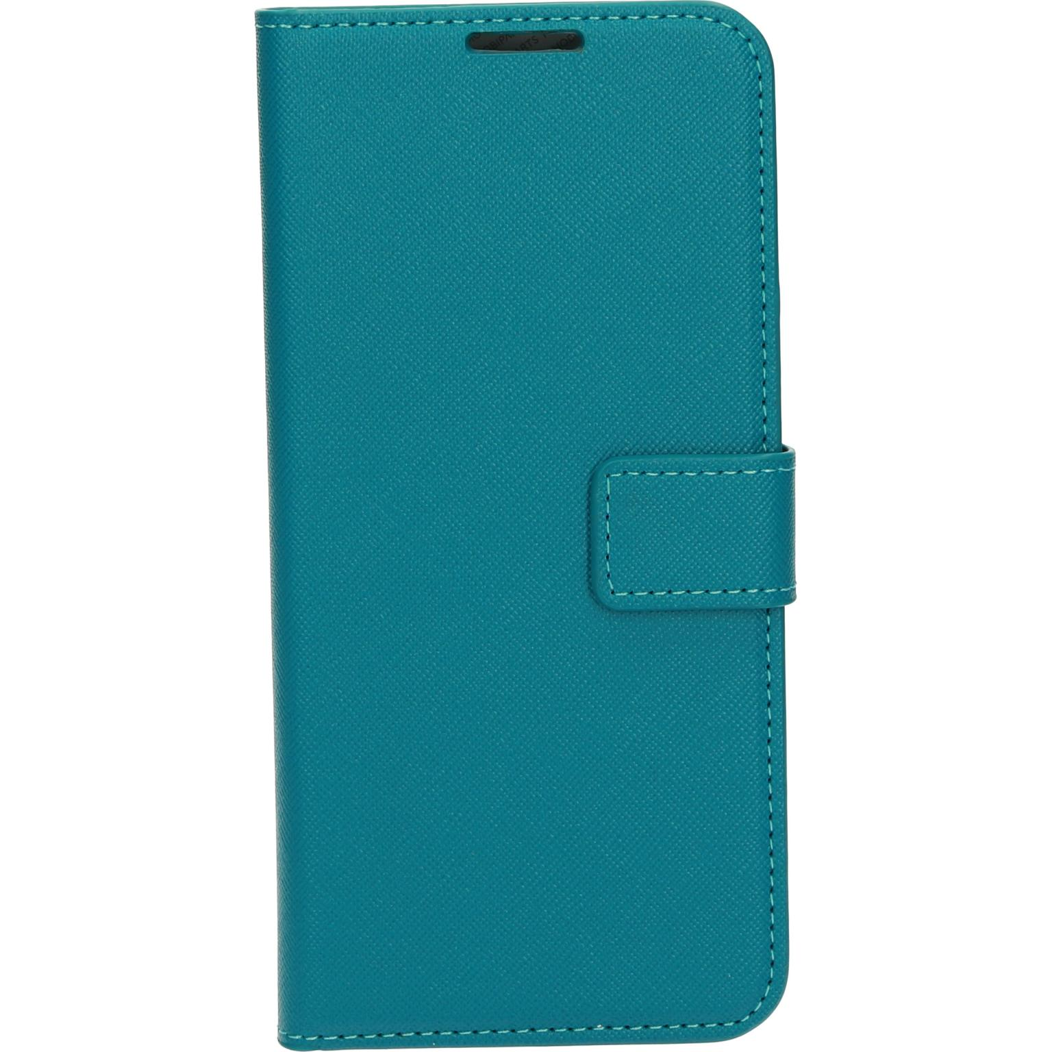 Petrol telefoonhoes met een magnetische flap. Witte achtergrond.