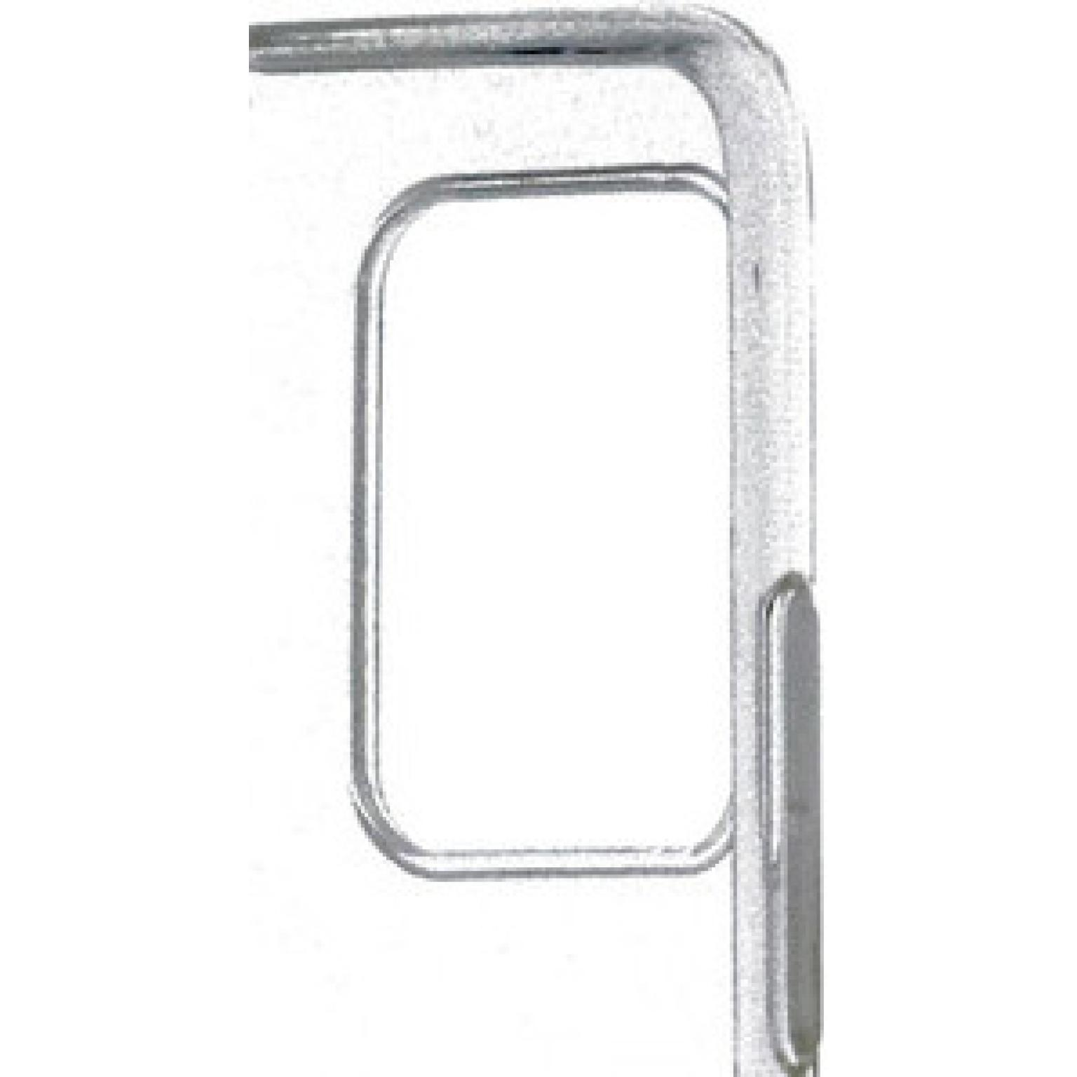 Zilveren metalen sleutelhanger, een close-up van een zijaanzicht.
