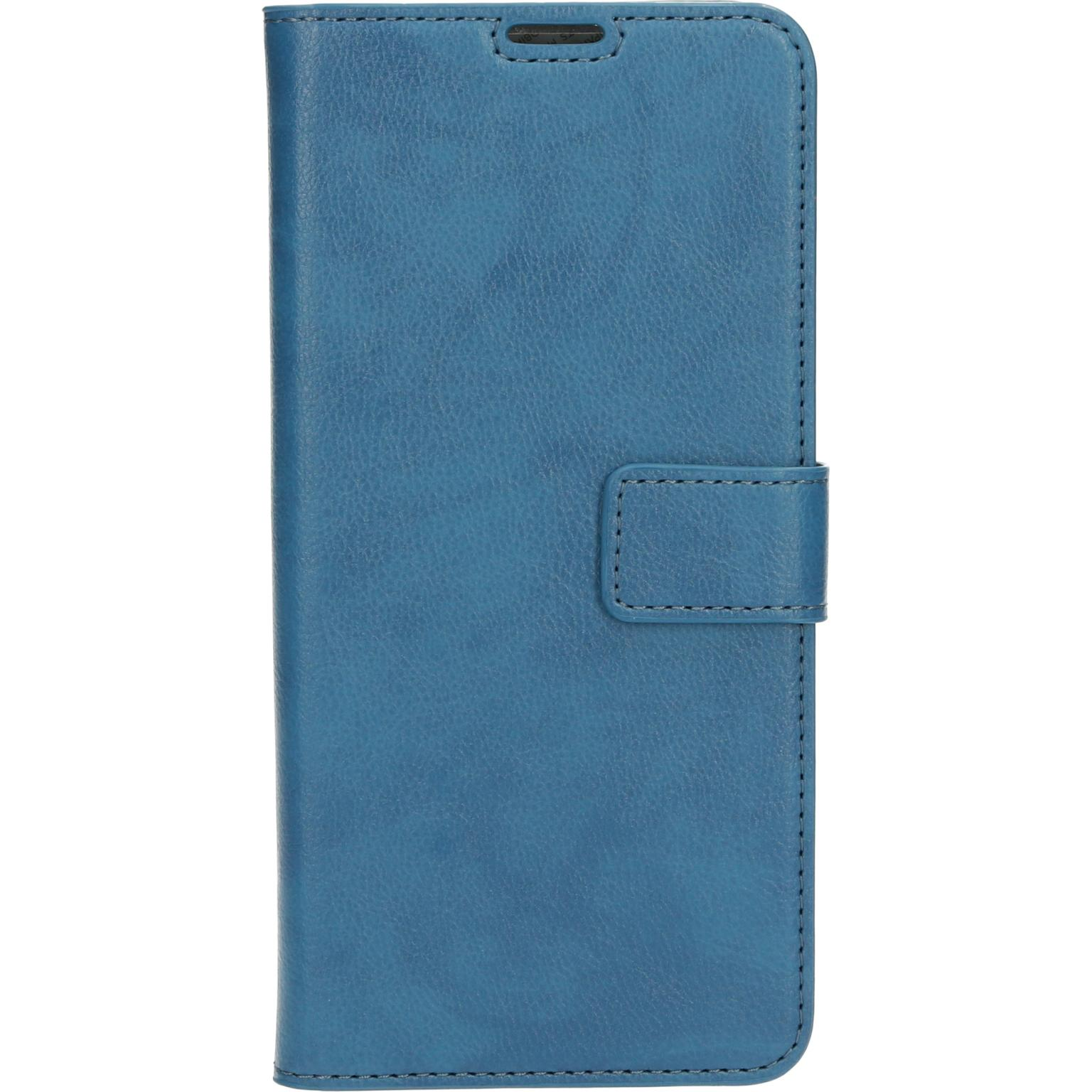 Blauwe telefoonhoes met flap en magneetsluiting.