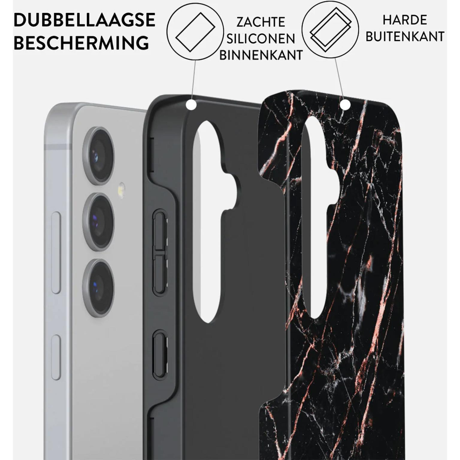 Telefoonhoesje: zilveren telefoon links, zwarte hoes in het midden en marmeren hoes rechts.