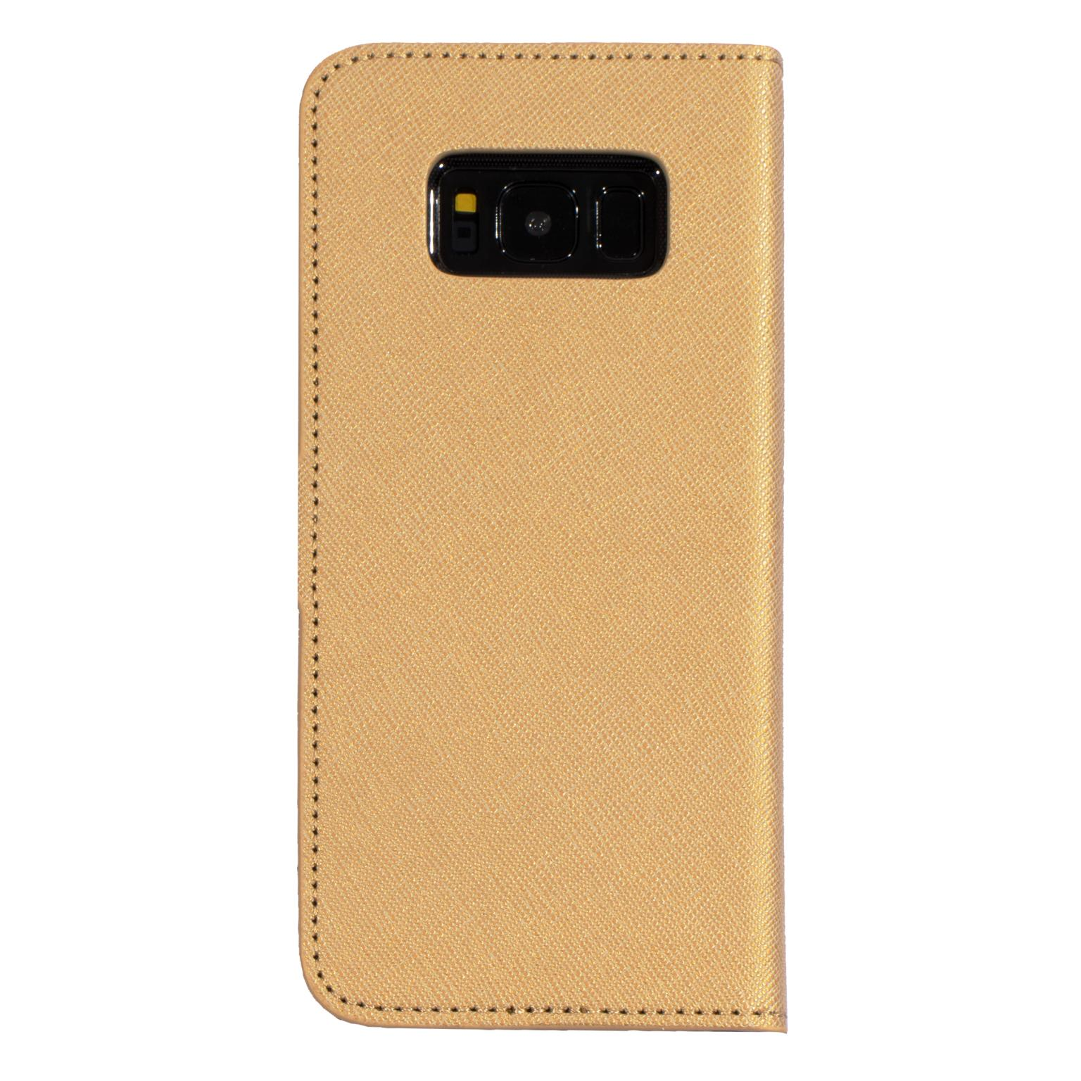 Gouden telefoonhoes, portemonnee-stijl, met uitsparingen voor camera en flitser. Witte achtergrond.