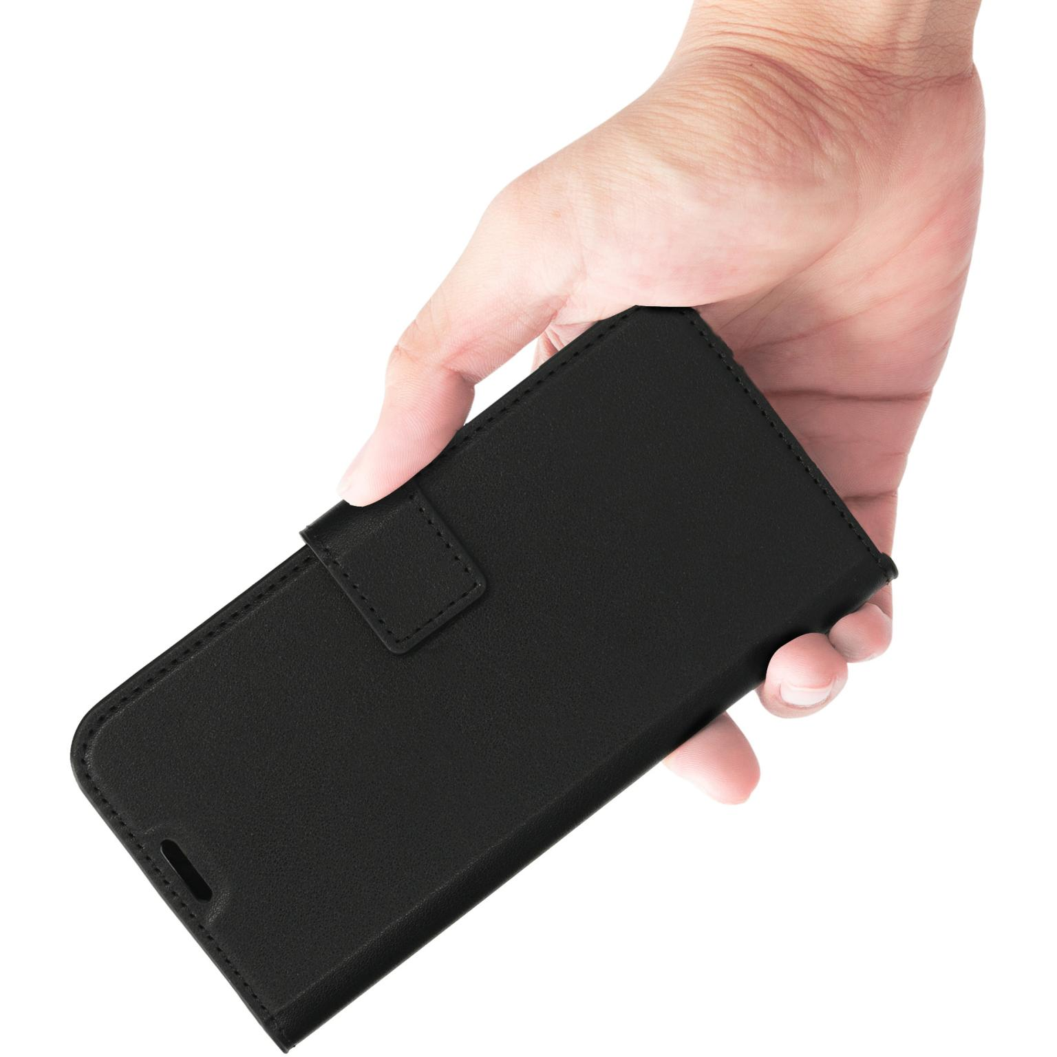 Hand die een gesloten zwarte telefoonhoes vasthoudt. De case is gesloten.