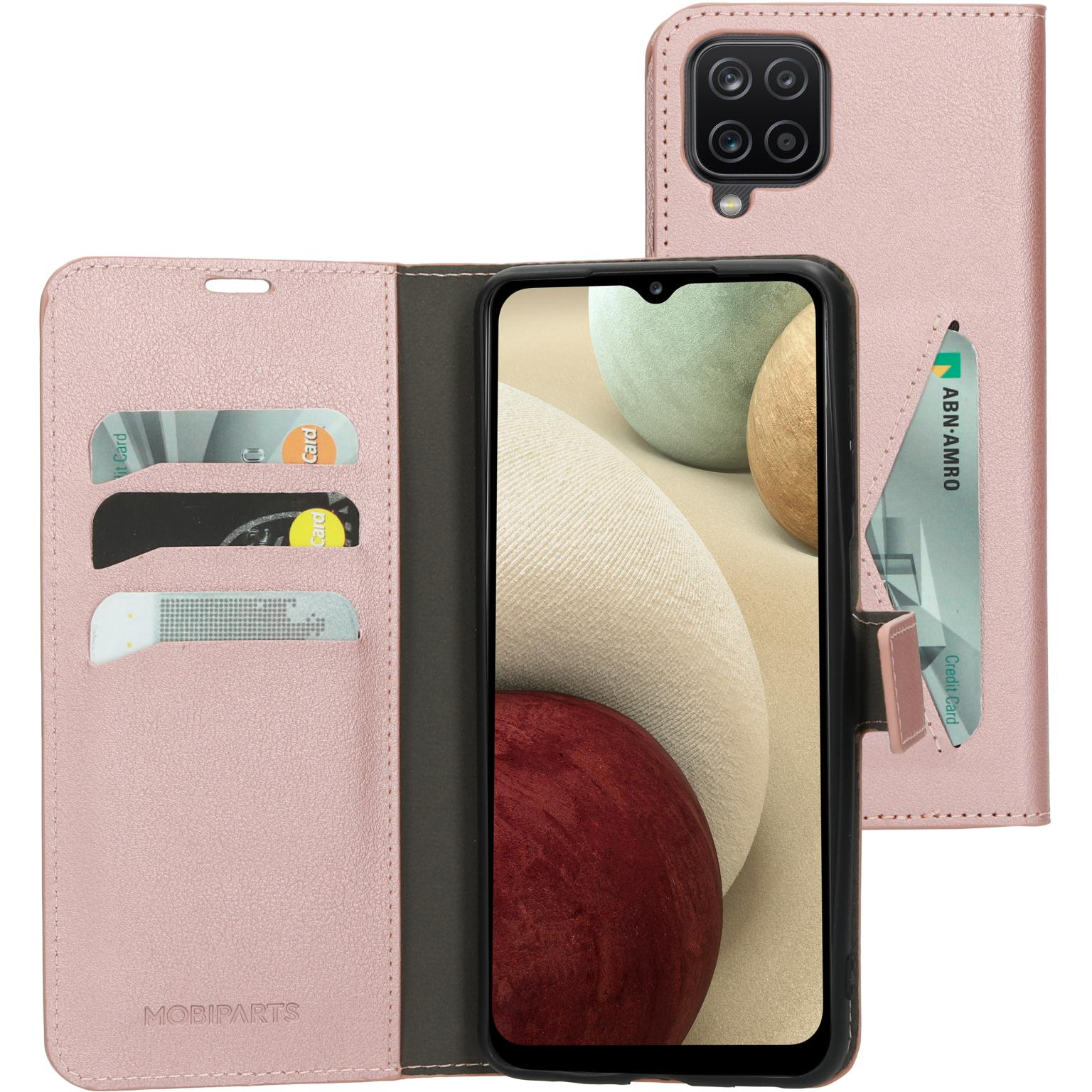 Roze telefoonhoes, open, met telefoon en kaarten. Bevat creditcardsleuf. De achtergrond is wit.