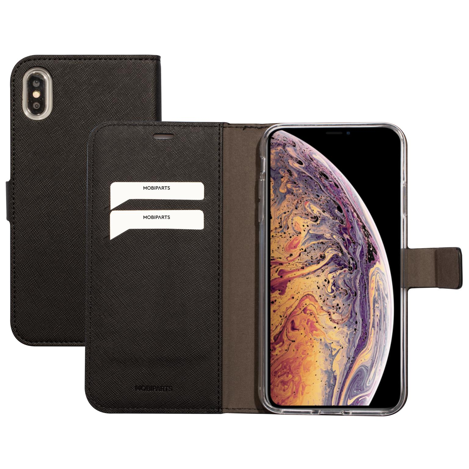 Zwarte telefoonhoes met een telefoon erin. Witte achtergrond. Kaartsleuven zijn zichtbaar in de hoes.