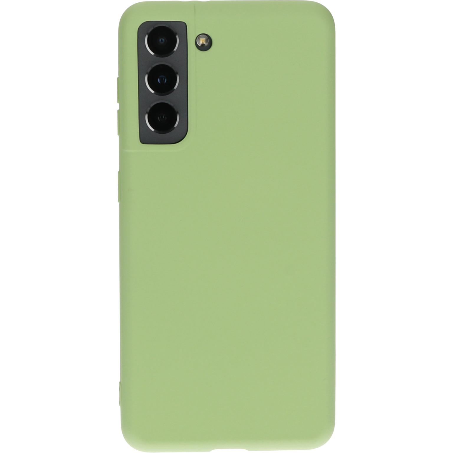 Een lichtgroene telefoonhoes met drie cameralenzen wordt getoond.