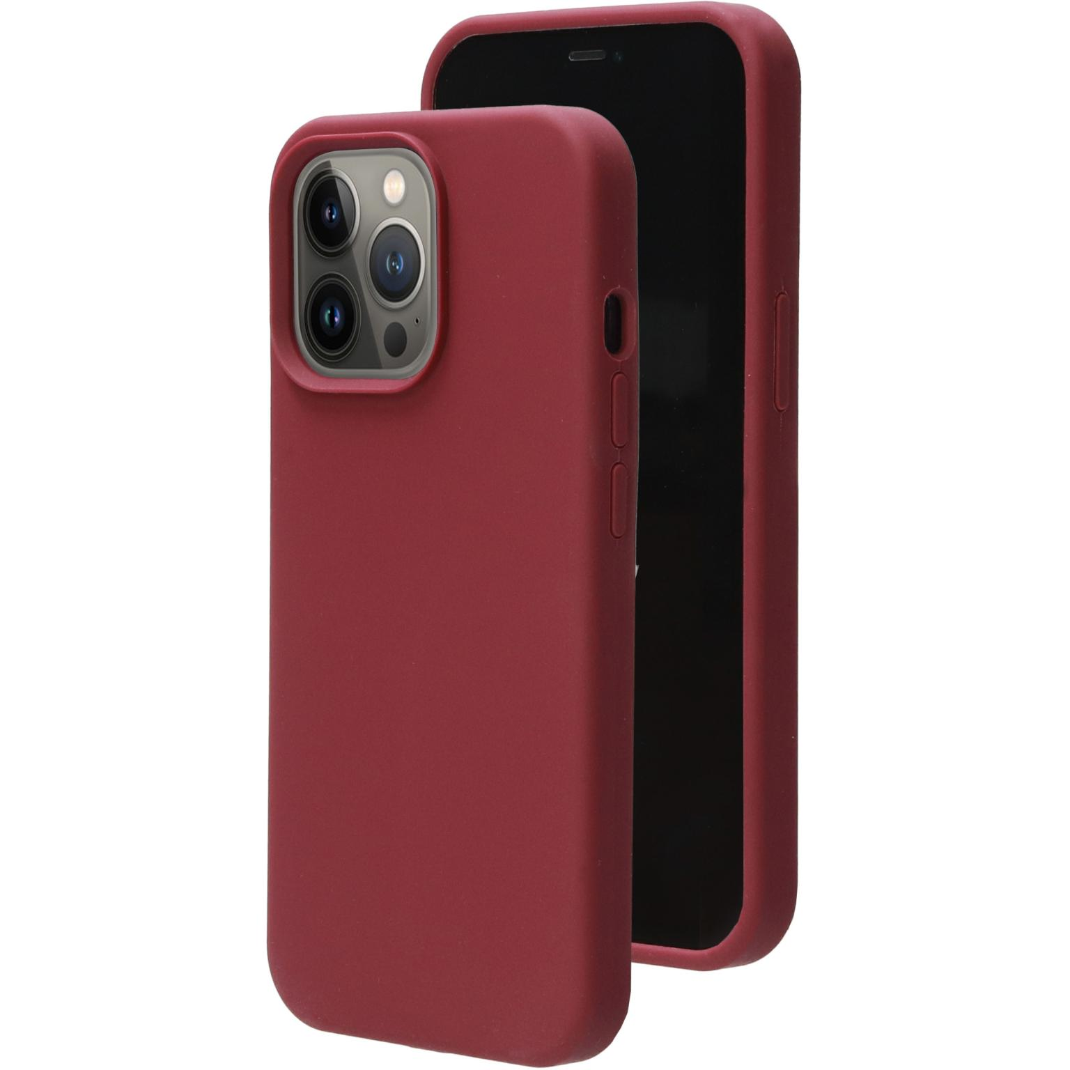 Een rode telefoon en hoes met een drievoudige lenscamera.