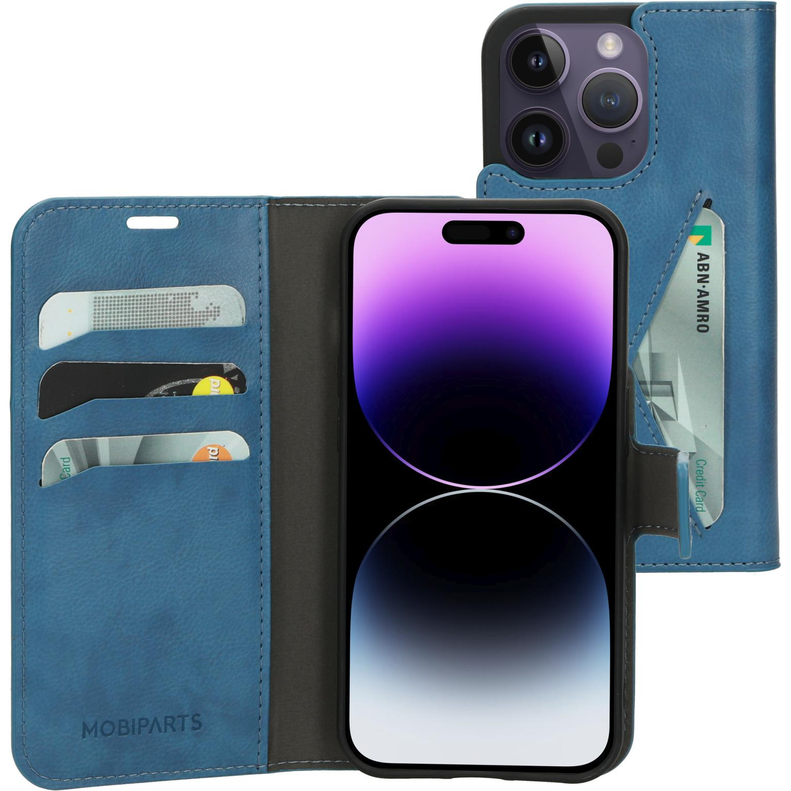 Blauw leren telefoonhoesje met kaartsleuven en een zwarte telefoon erin, met een ABN-AMRO-kaart.