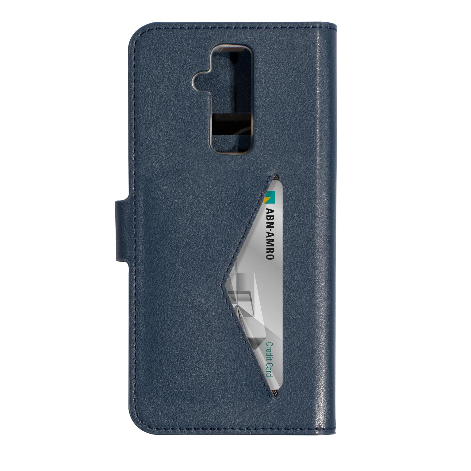 Blauw telefoonhoesje met kaartsleuf en kaart. ABM-AMRO geprint.