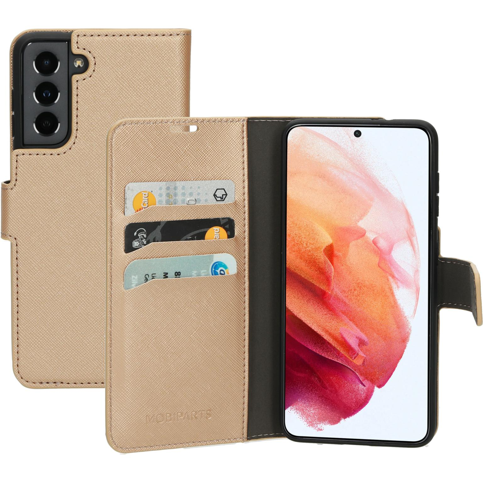 Beige telefoonhoesje met kaartsleuven, open om een telefoon te onthullen. Zwarte telefoon rechts.