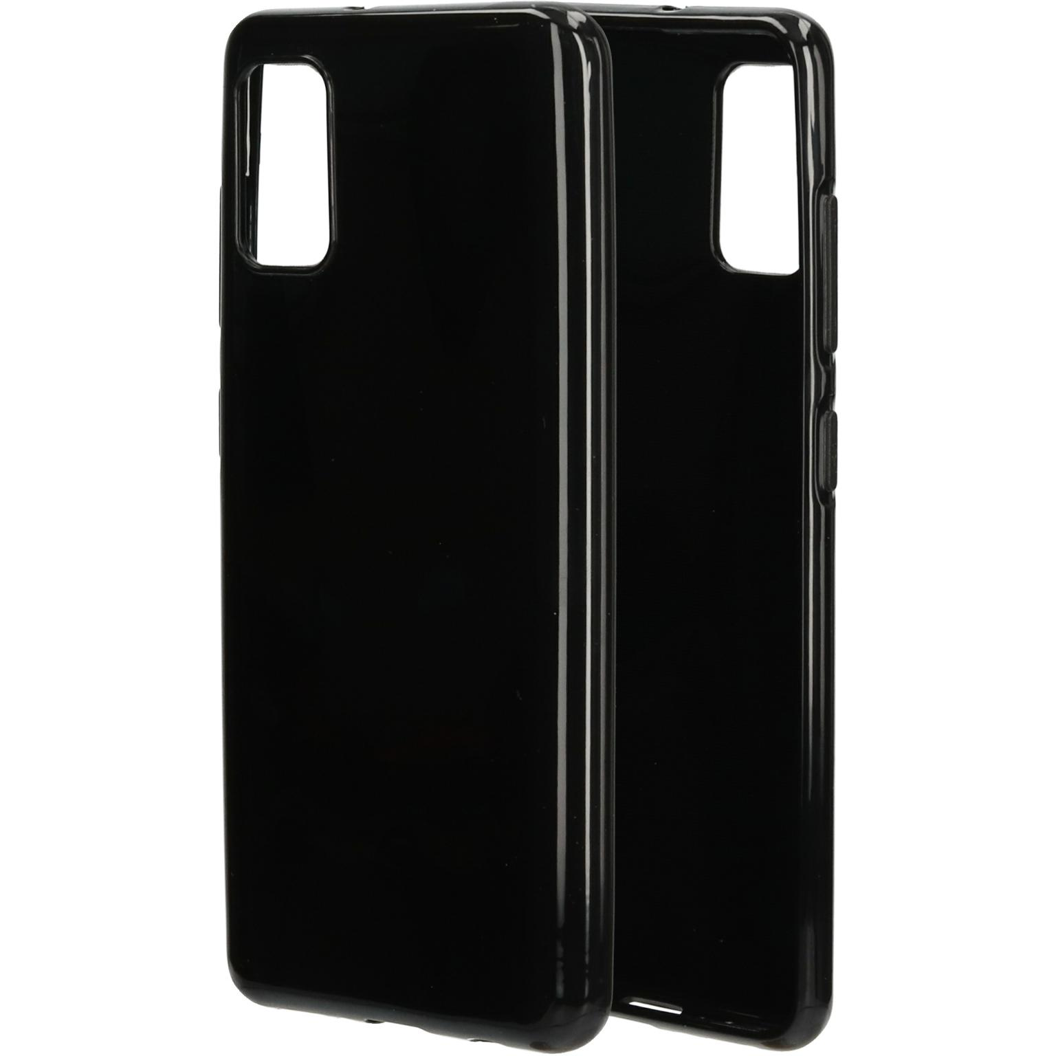 Twee zwarte telefoonhoesjes. Ze hebben een glanzende afwerking, met openingen voor camera en oplaadpoort.
