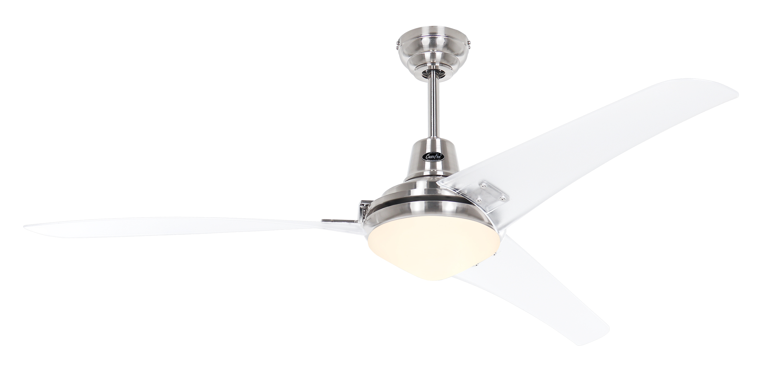 Ein Deckenventilator mit drei transparenten Flügeln, einem Licht und einer Chromoberfläche.