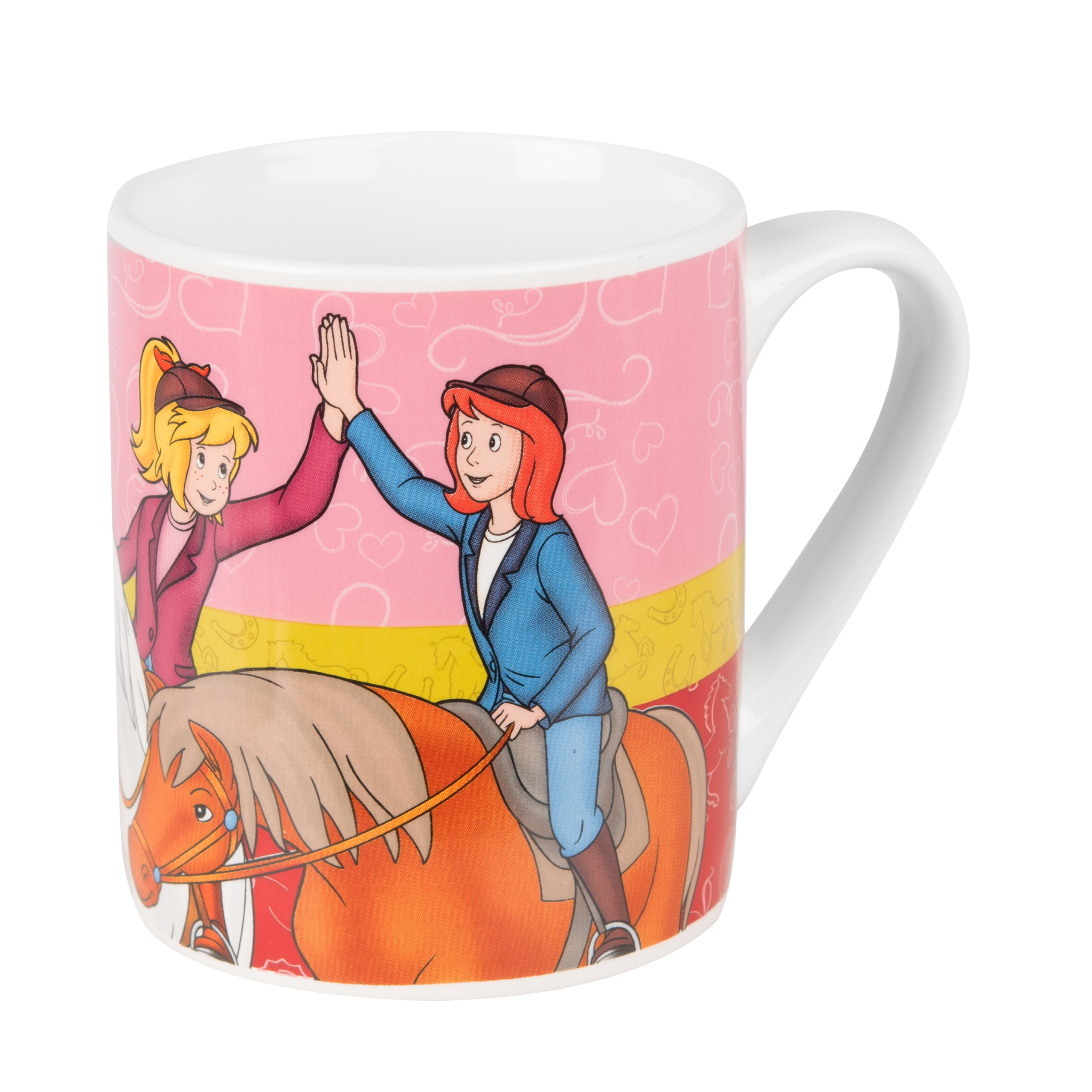 Tasse mit Cartoon von zwei Mädchen, die Pferde reiten, eine gibt High Five. Rosa Hintergrund mit Herzen.