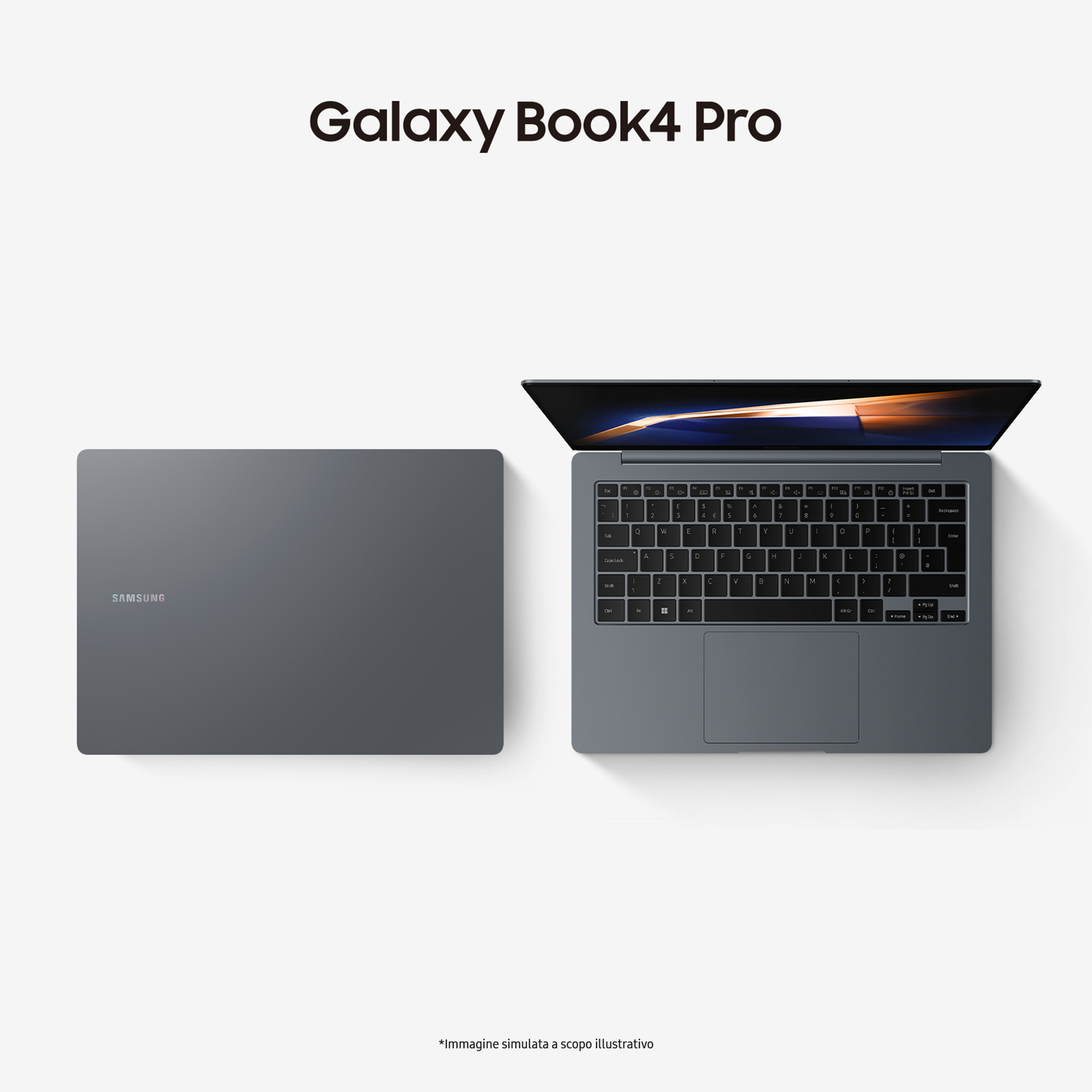 Due laptop grigi, uno aperto, l'altro chiuso, su una superficie bianca, con testo sopra.