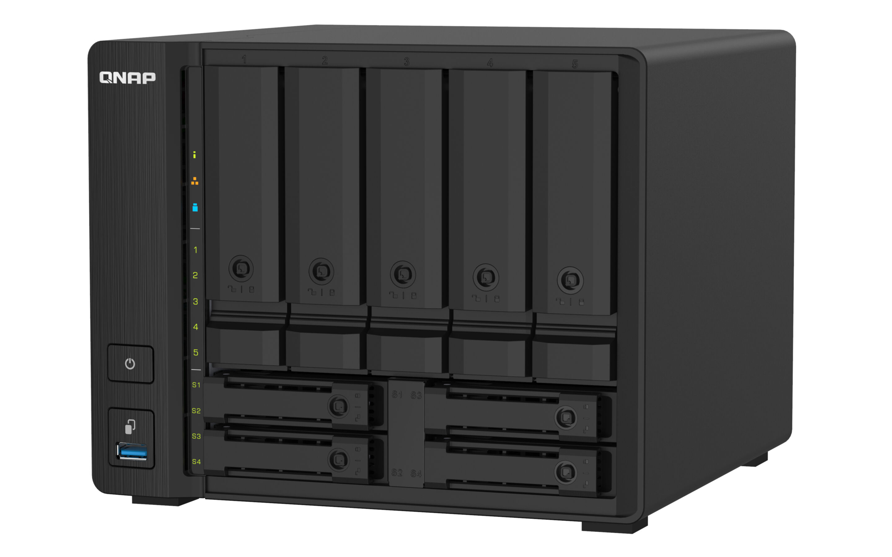 Un dispositivo NAS QNAP negro con múltiples bahías de unidad.