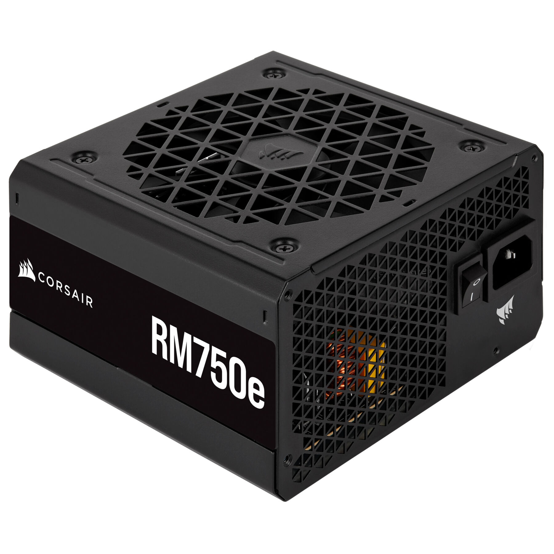 Alimentatore Corsair RM750e nero. Ha una griglia nera e un interruttore di alimentazione.