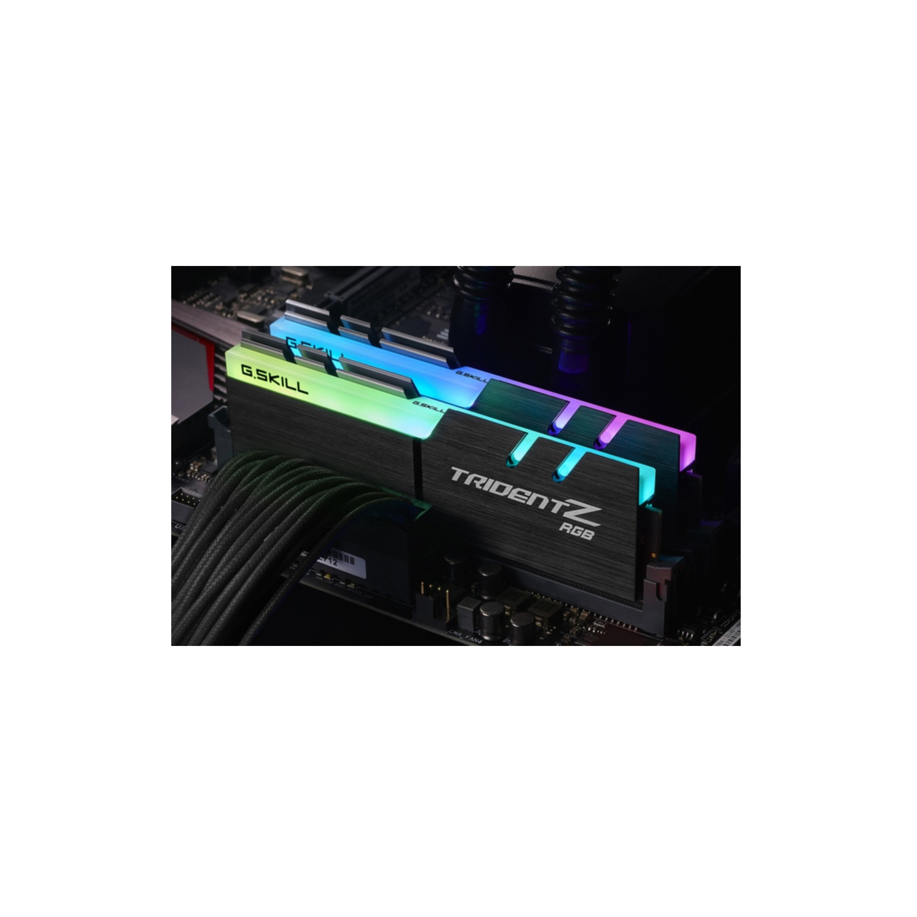 MEMORIA RAM G.SKILL Trident Z RGB 16GB DDR4 | MediaWorld.it