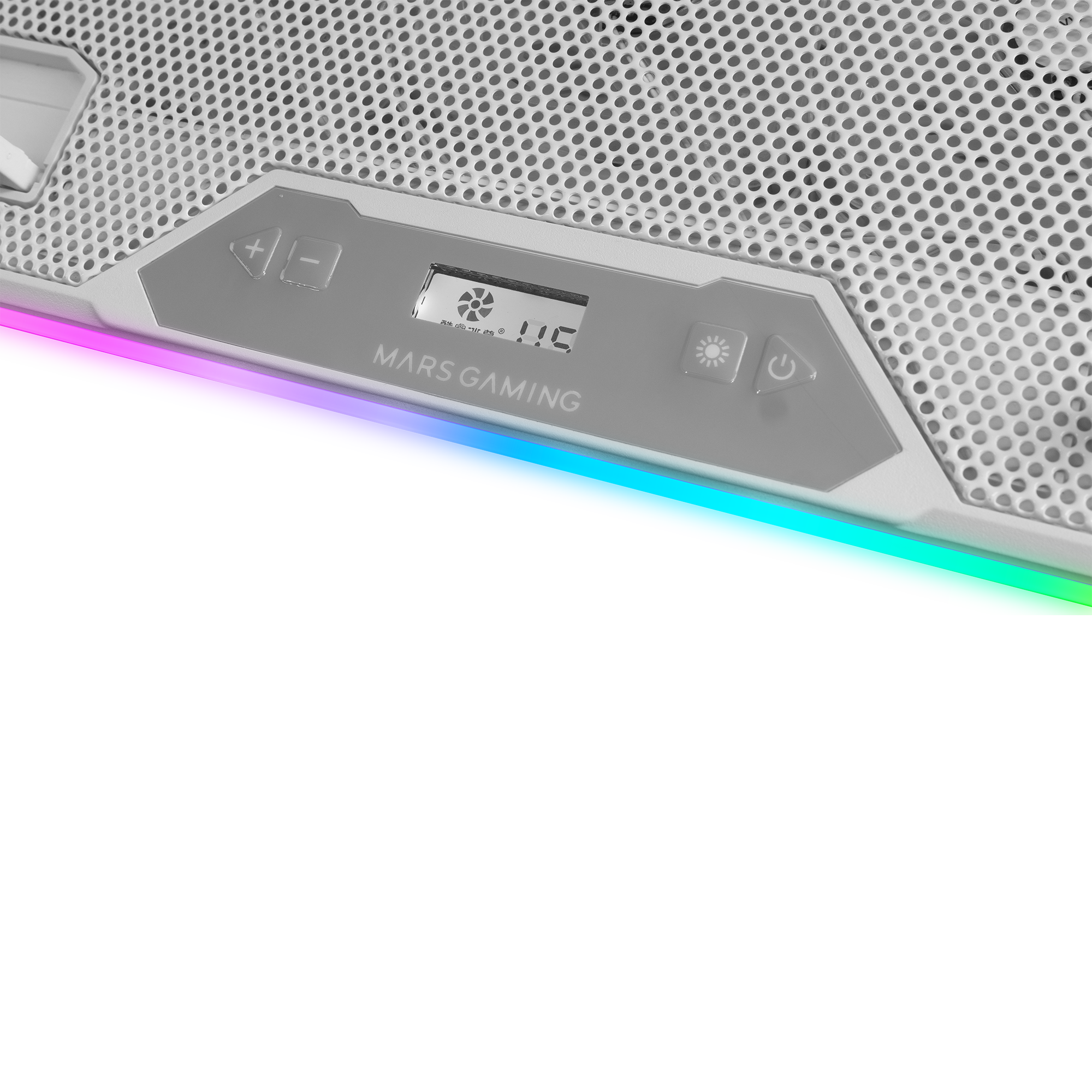Primer plano de un controlador de ventilador blanco con iluminación RGB y pantalla digital.