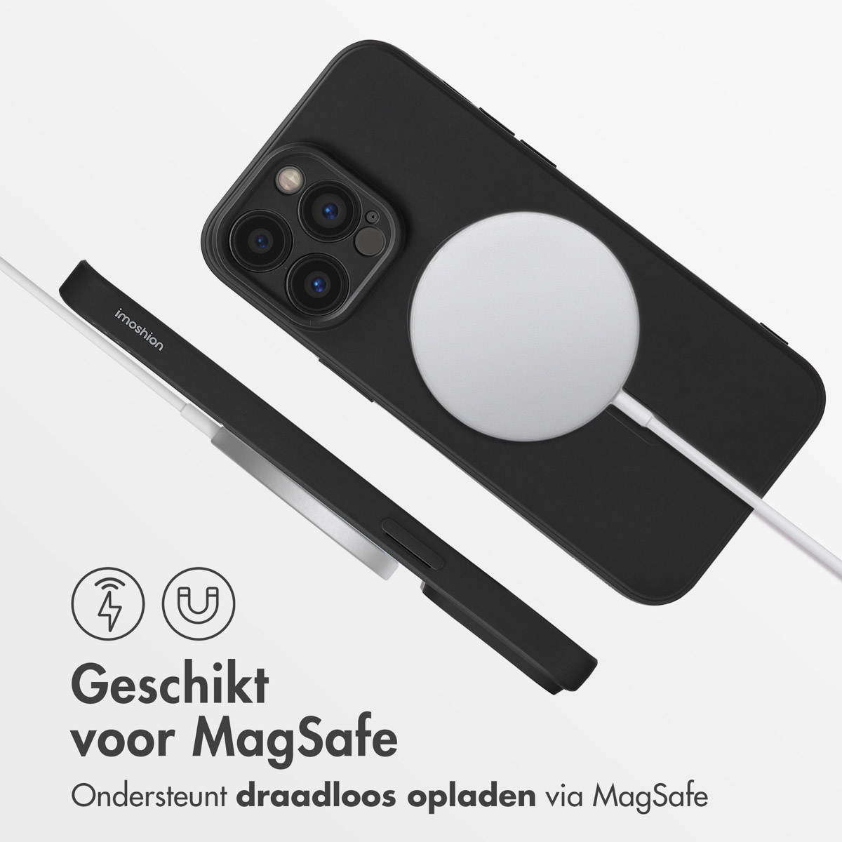 iPhone nero con caricatore e custodia MagSafe. Testo: Adatto per MagSafe.