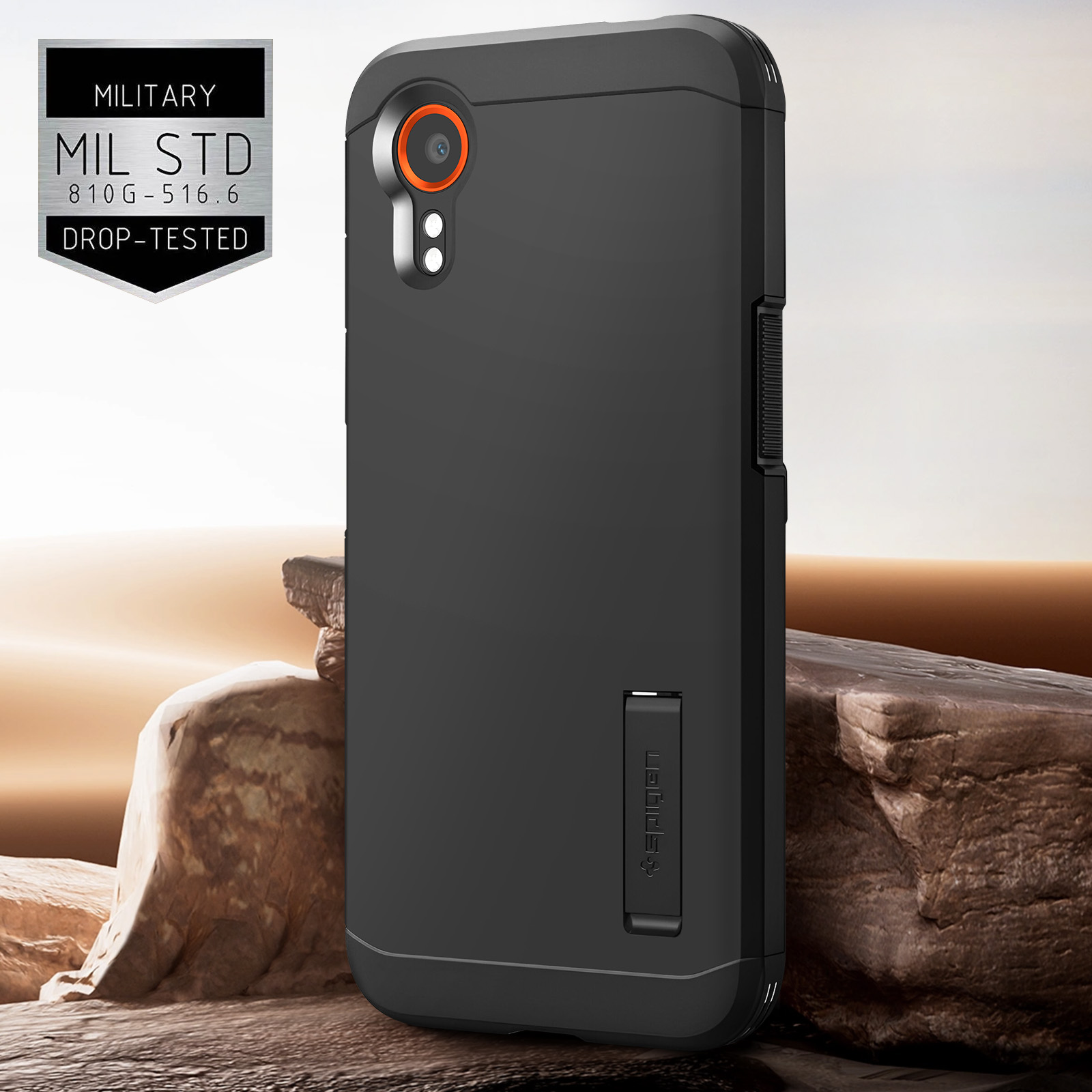 Coque de téléphone noire avec anneau de caméra, sur surface de pierre, avec texte.