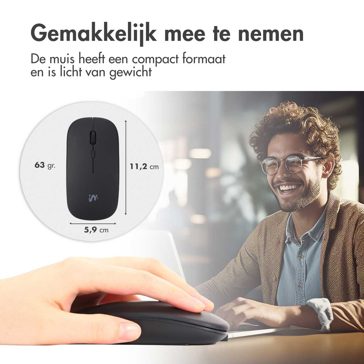 A black mouse next to a smiling man with glasses. Dimensions and weight are also shown.