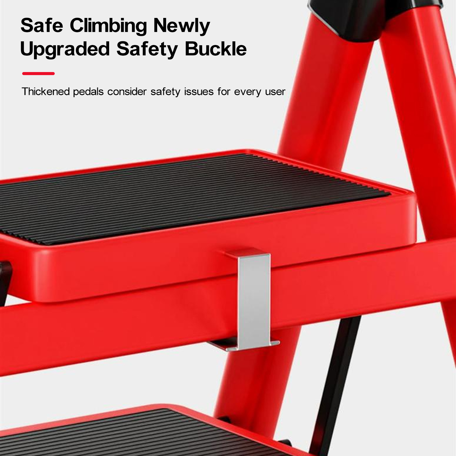 Escalera roja con peldaños negros y hebilla de seguridad metálica. Texto: Escalada segura, hebilla de seguridad mejorada.