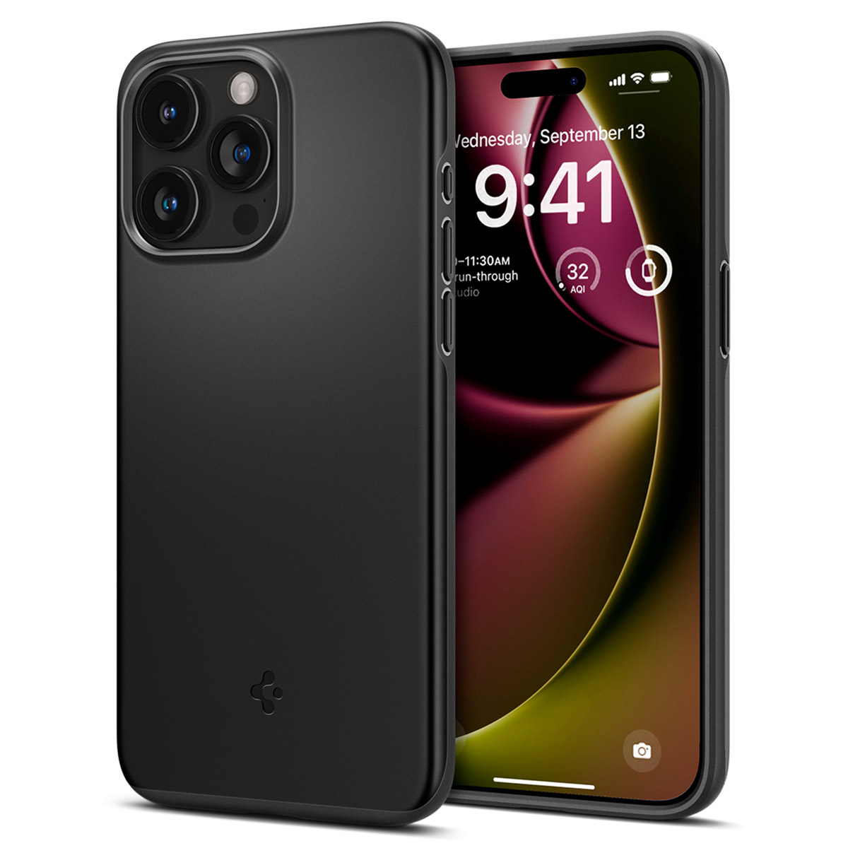 Zwarte iPhone in zwarte case. De telefoon toont datum en tijd. De case bedekt achterkant en zijkanten.