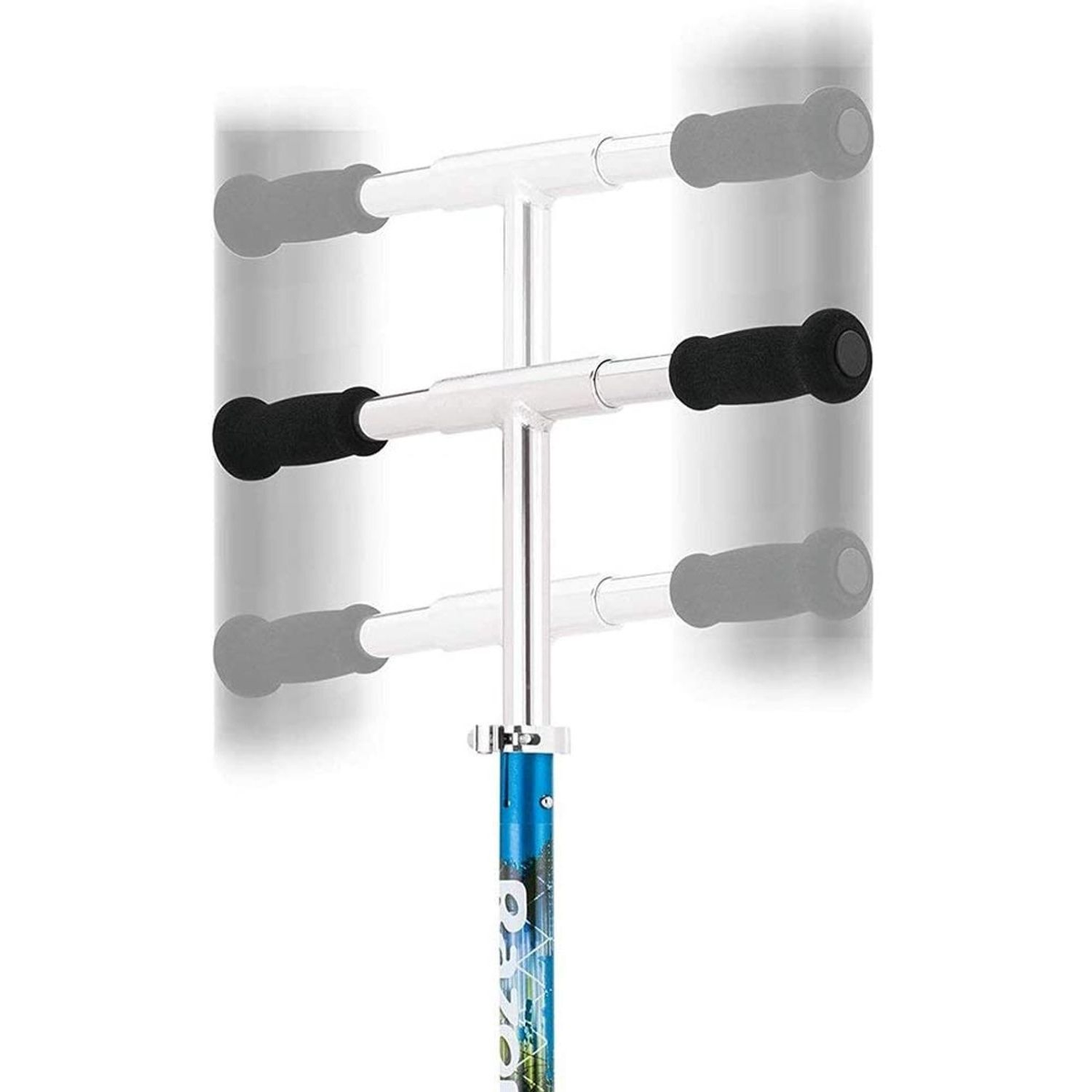 Kierownica hulajnogi z czarnymi uchwytami i niebiesko-białą kolumną.