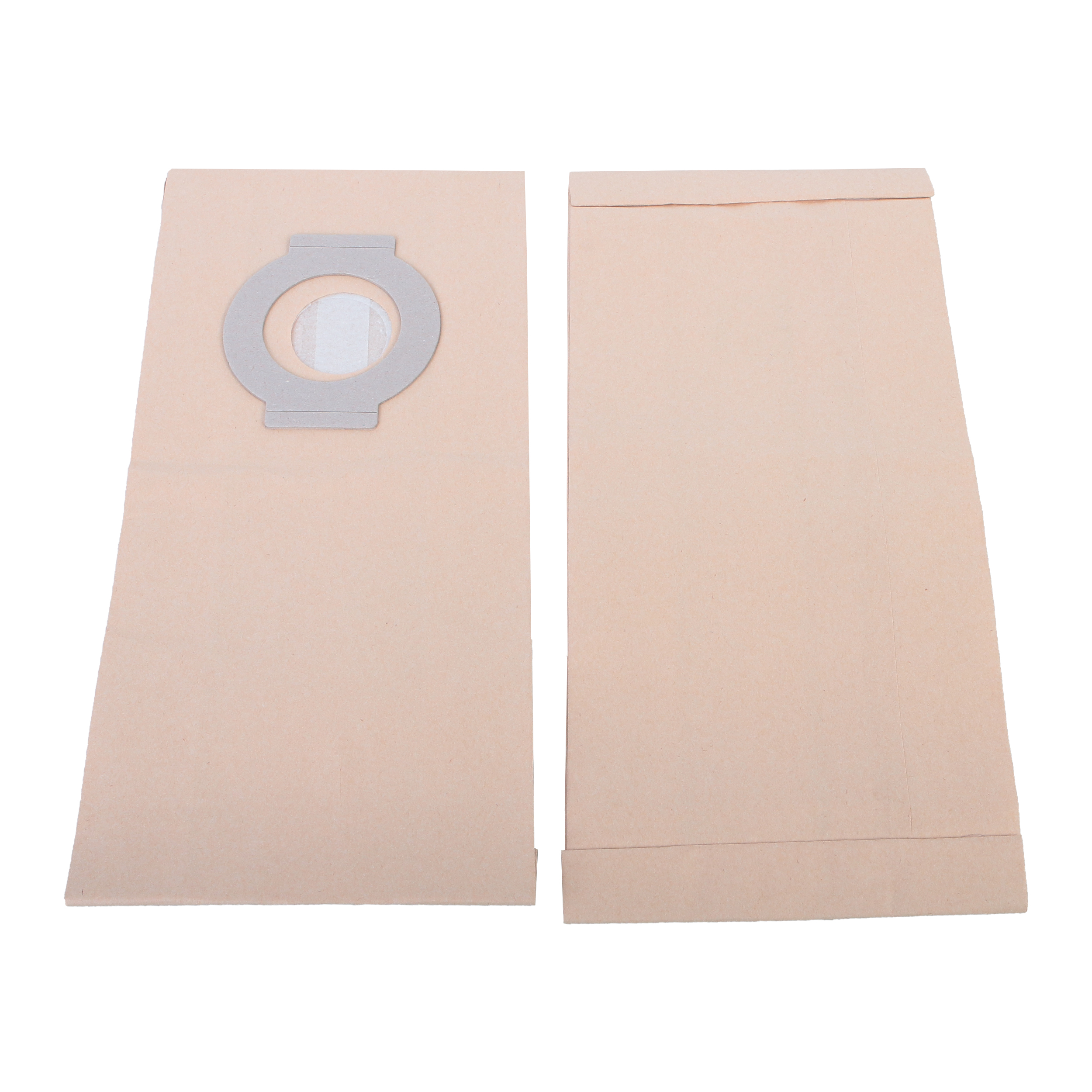 Zwei beige Staubsaugerbeutel. Weißer Hintergrund.