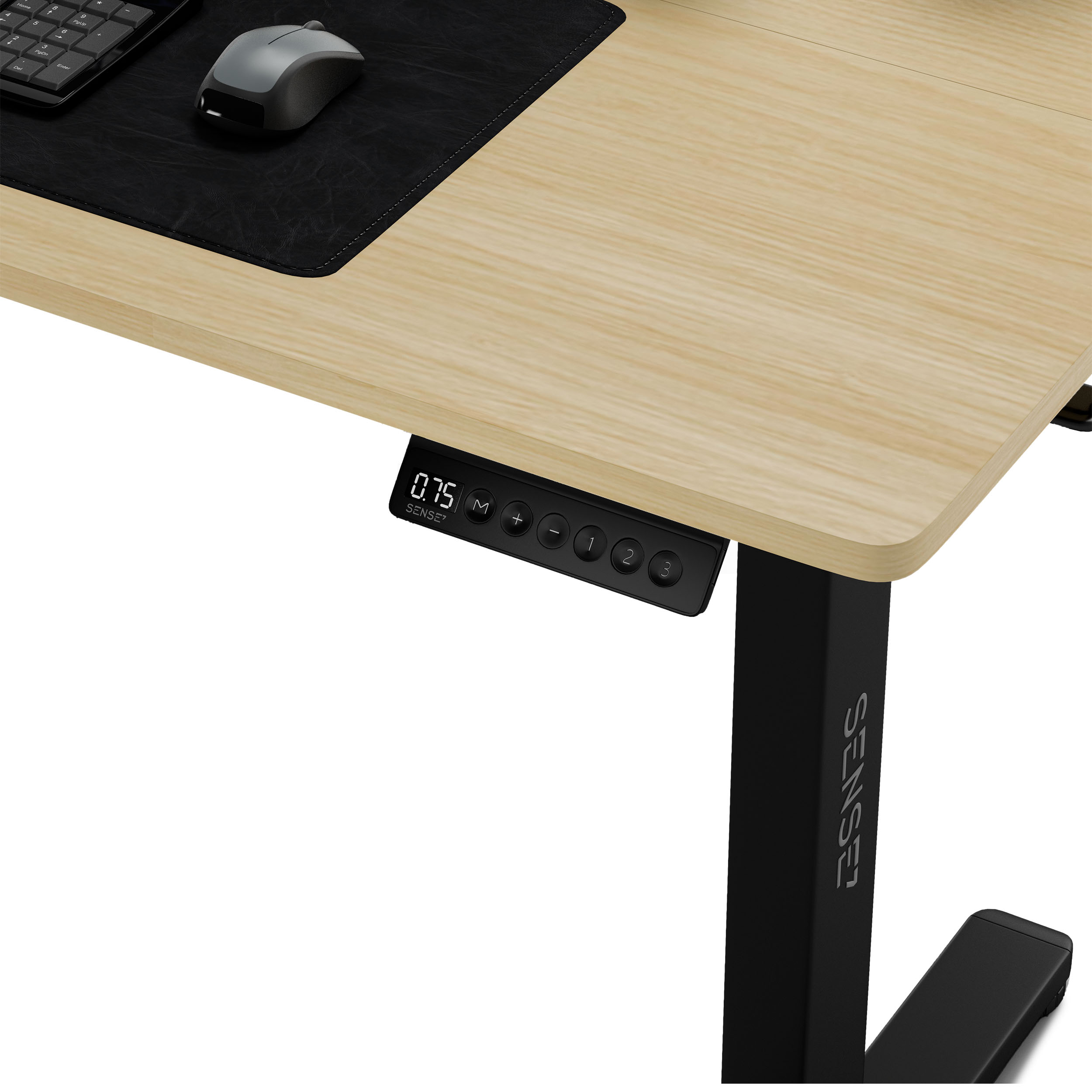Scrivania regolabile. Superficie in legno chiaro con pannello di controllo. Gambe nere con marchio Sensei sul lato.