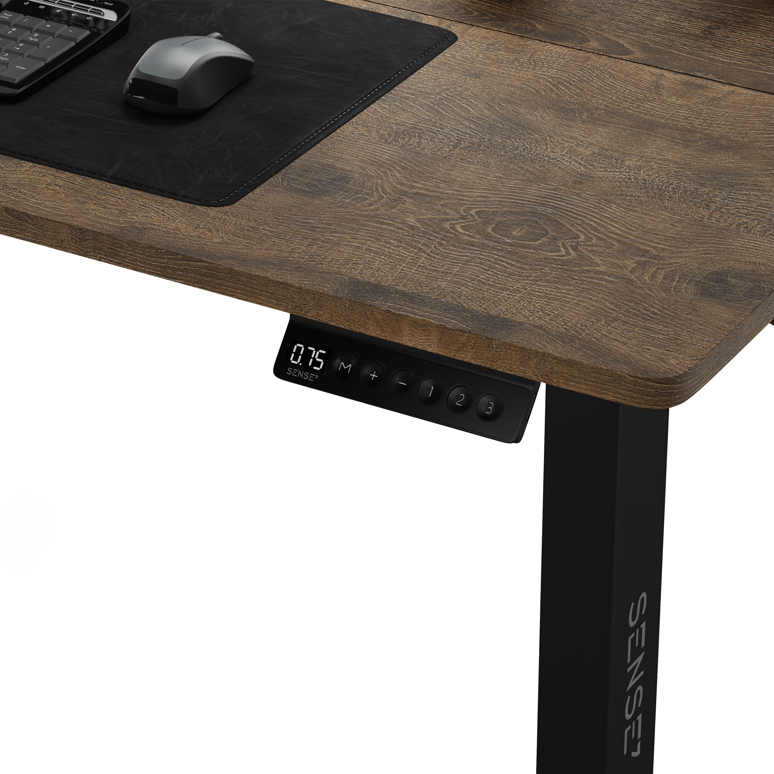 Scrivania in legno con mouse e tappetino neri e un pannello di controllo laterale con 'SENSE'.