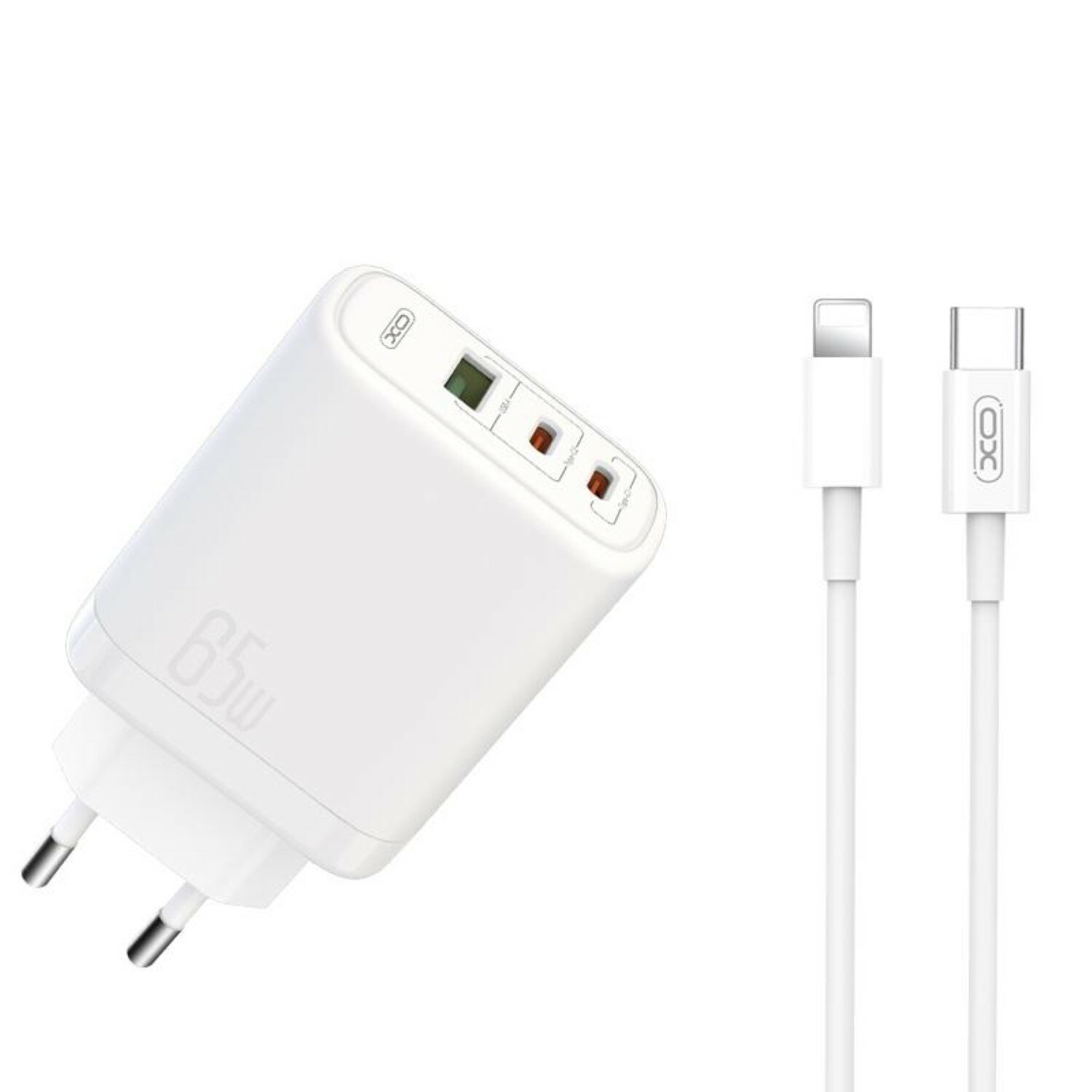 Weißes 65W-Ladegerät mit mehreren Anschlüssen und zwei weiße Ladekabel rechts.