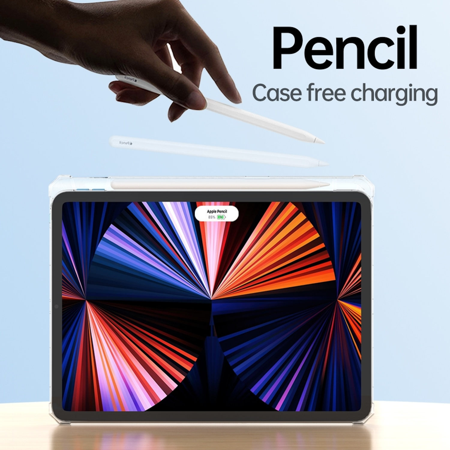Tablet mit Apple Pencil-Hülle, zwei Stiften, Hand schwebt.