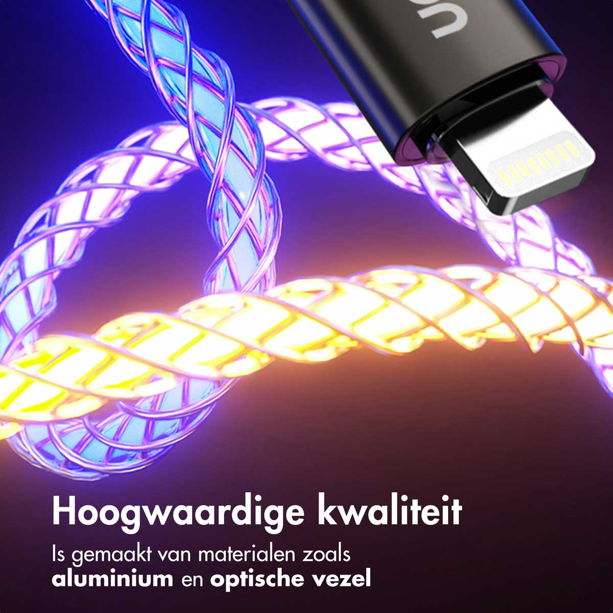 Câble de charge avec un effet de lumière bleue et jaune, avec un gros plan de l'extrémité.
