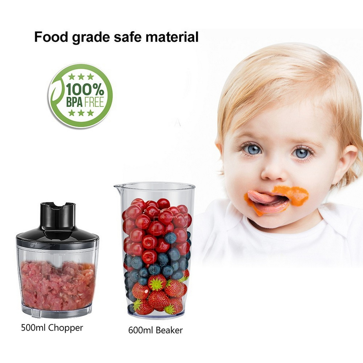 Un bambino con cibo sul viso, un frullatore con cibo tritato e un bicchiere con frutta.